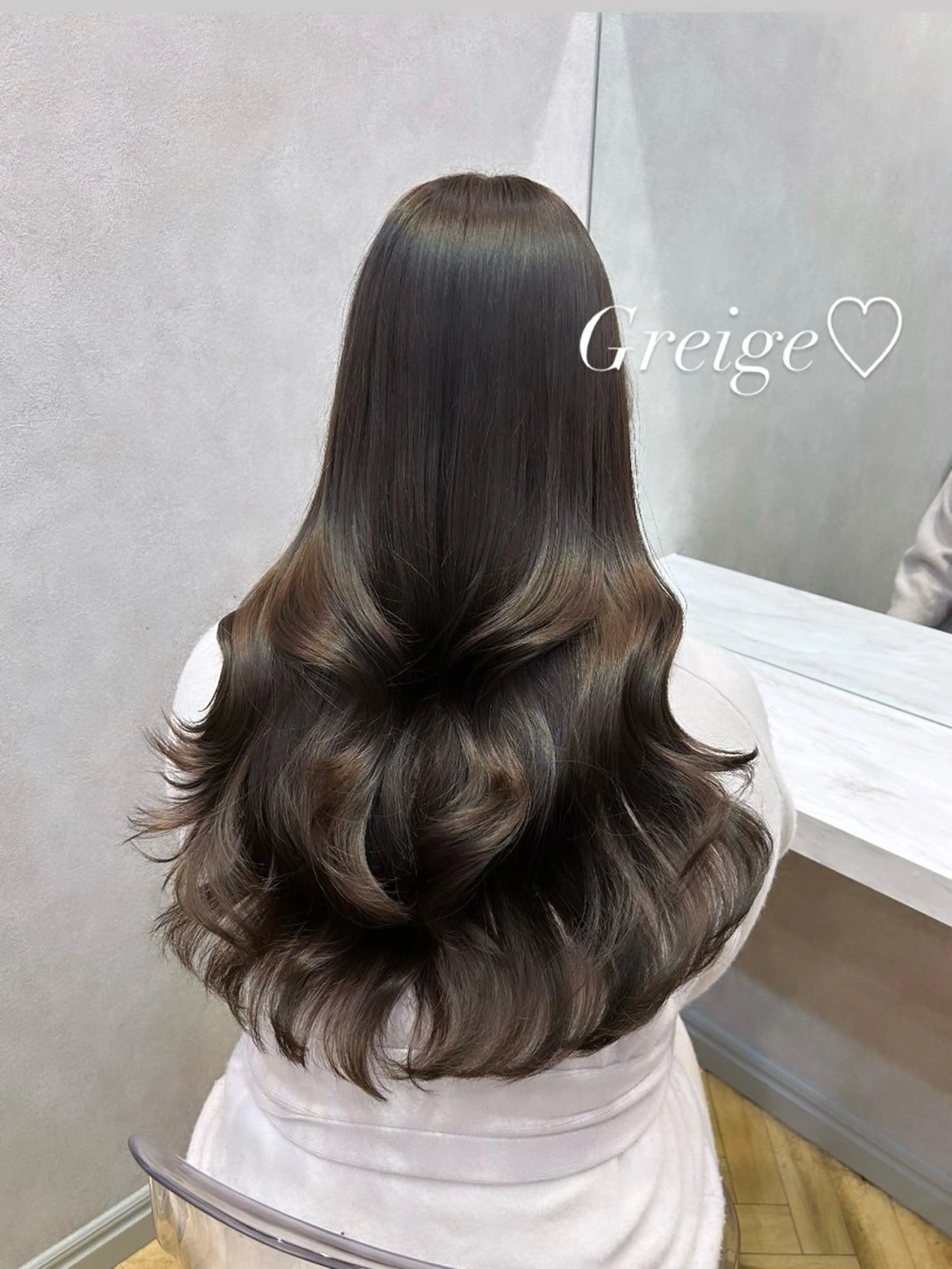 ロング カラー グレージュ 🩷韓国ヘア/ヨシン モリ🩷Maikaのヘアスタイル