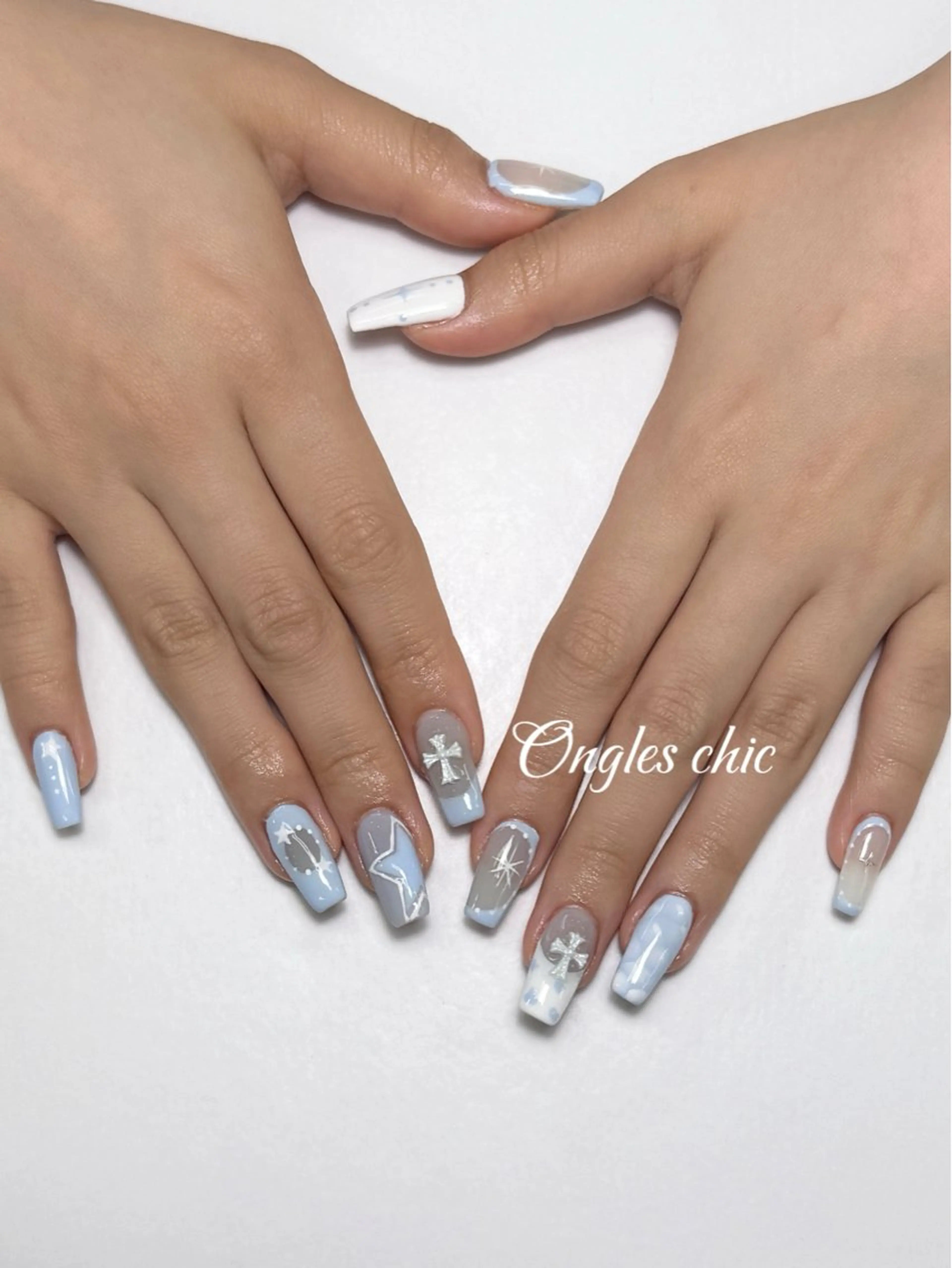 ネイル ハンドネイル ongles chicのネイルデザイン