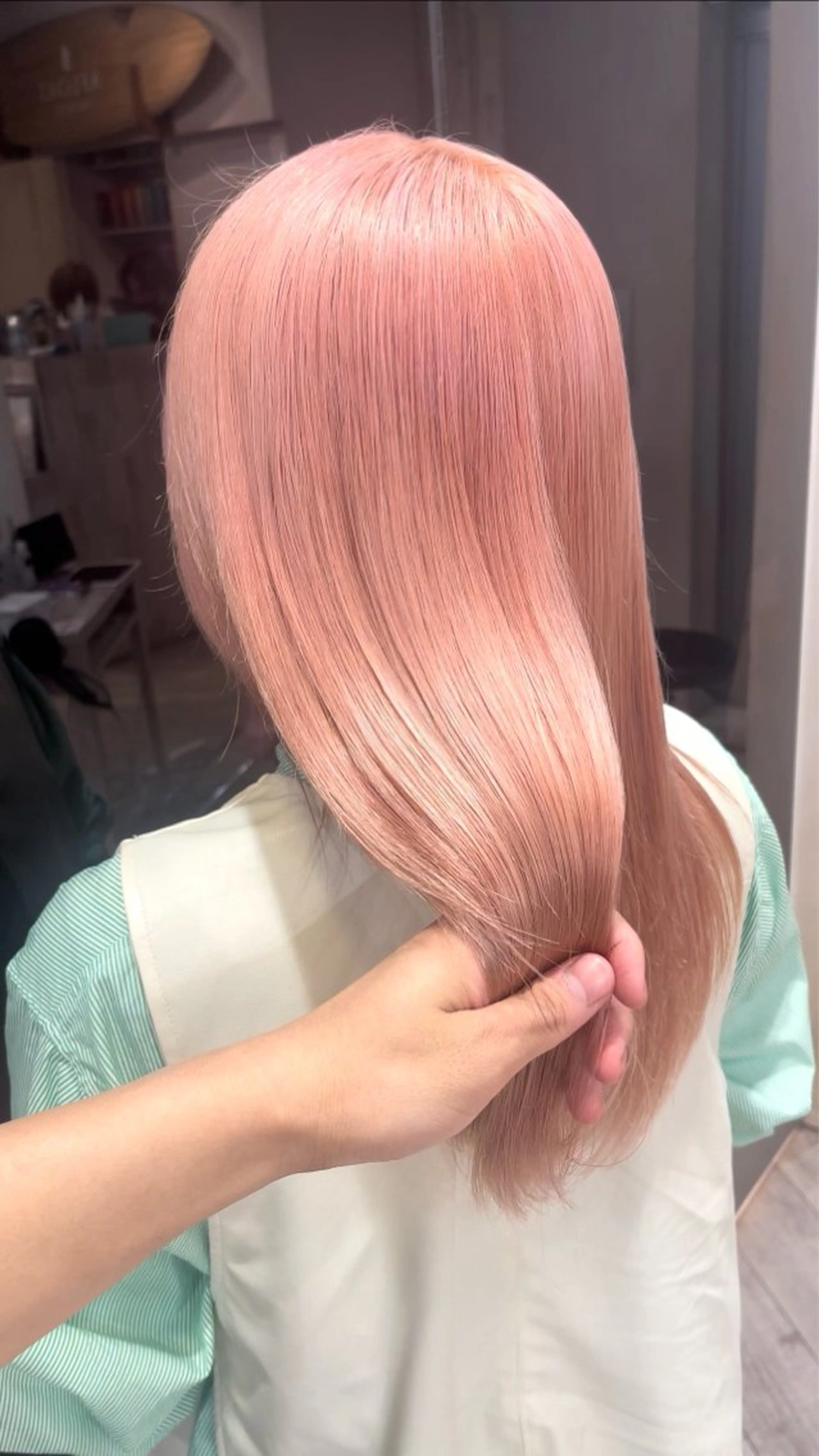 ロング カラー ヘアカラー トリートメント 高島大登/顔周り /ミルクティーのヘアスタイル