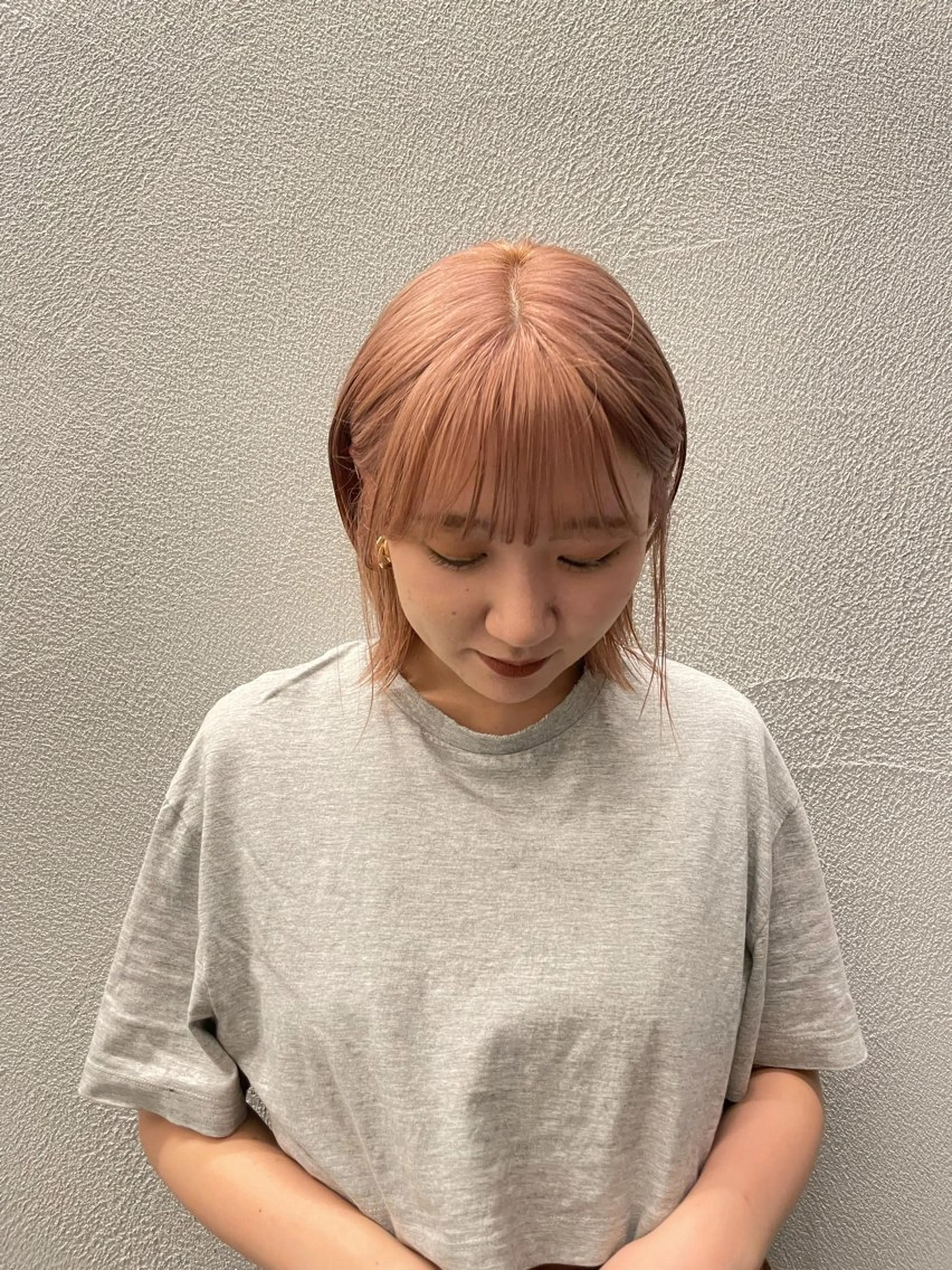 ミディアム カラー ベージュカラー ブリーチ maina/透明感 ベージュ/ブラウンのヘアスタイル