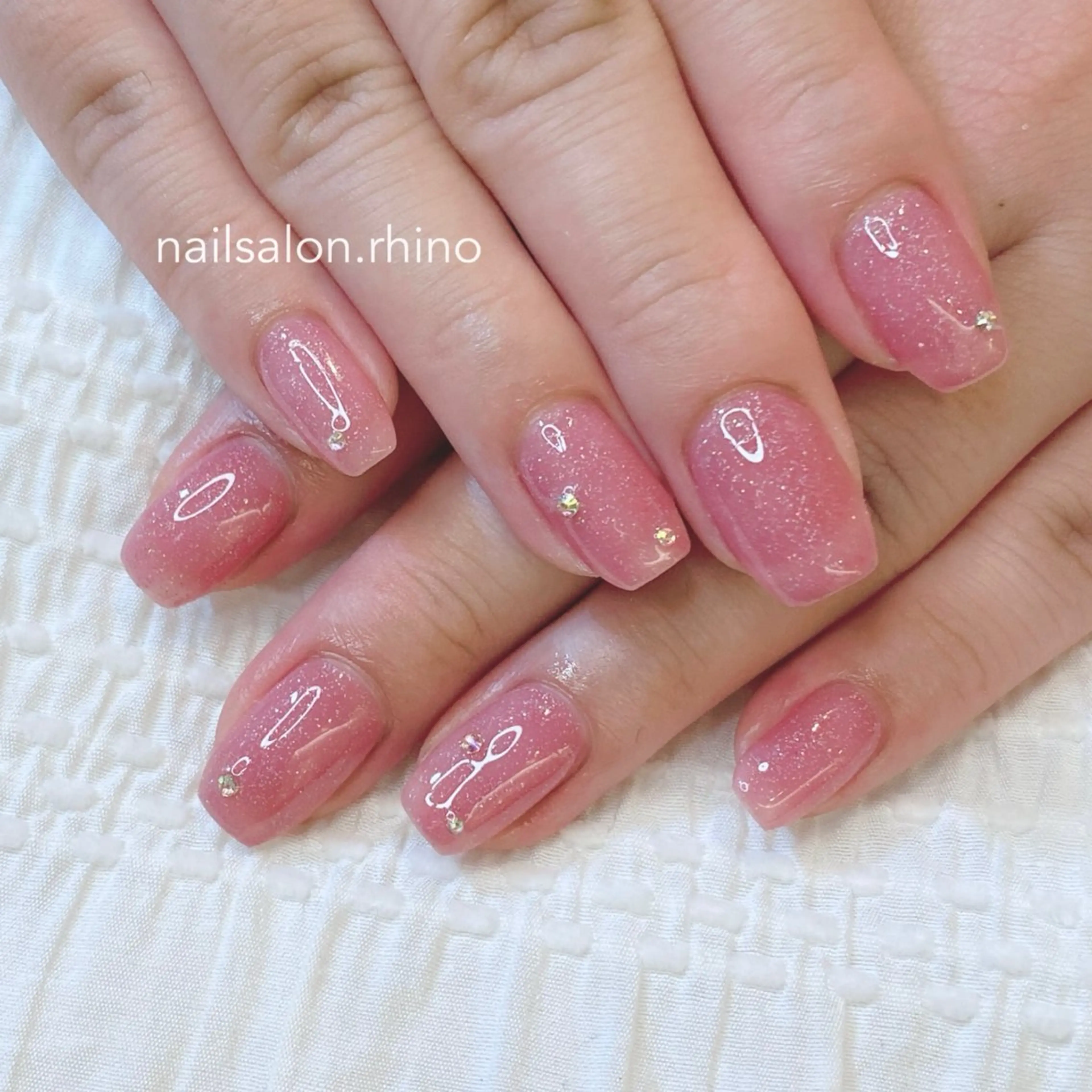 ネイル ハンドネイル nail salon Rhino (ライナ)所属・平尾ネイルサロン ライナのネイルデザイン