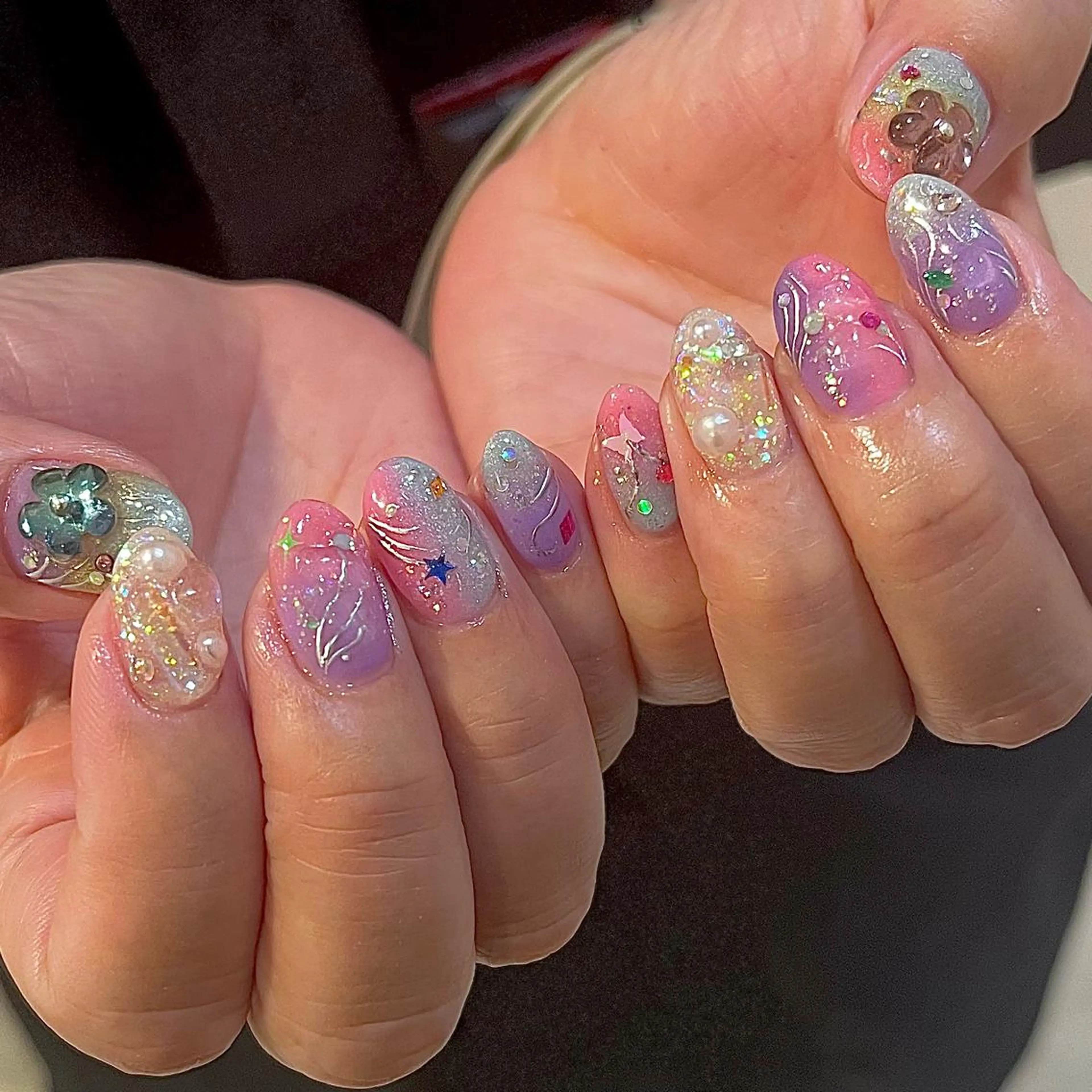 ネイル アートネイル フラワーネイル グラデーション ホログラムネイル パープル ハンドネイル フットネイル para ☀︎ sol by BECK所属・Para Sol nail　Maoのネイルデザイン