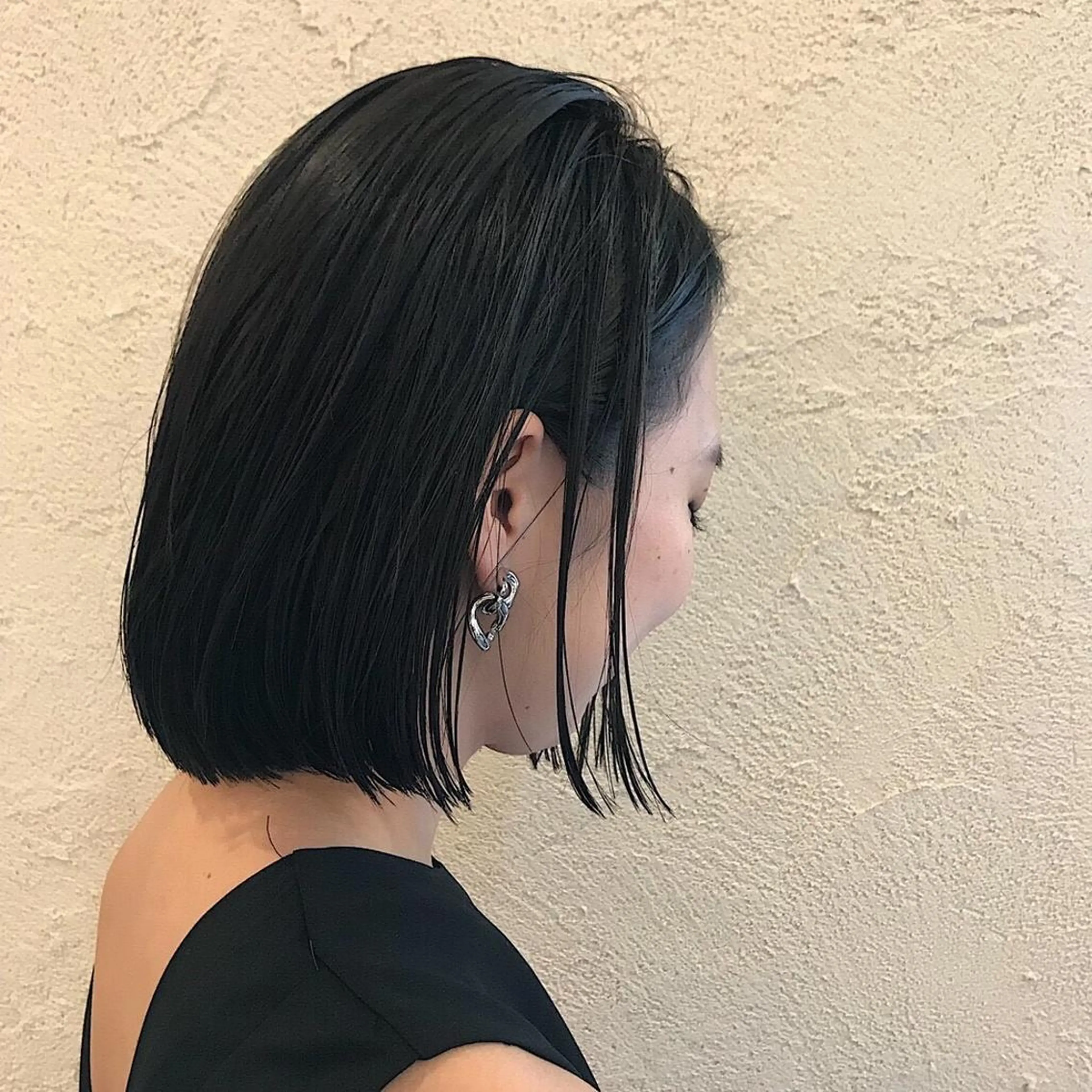 ロング シールエクステ/ ハイトーンカラーのヘアスタイル