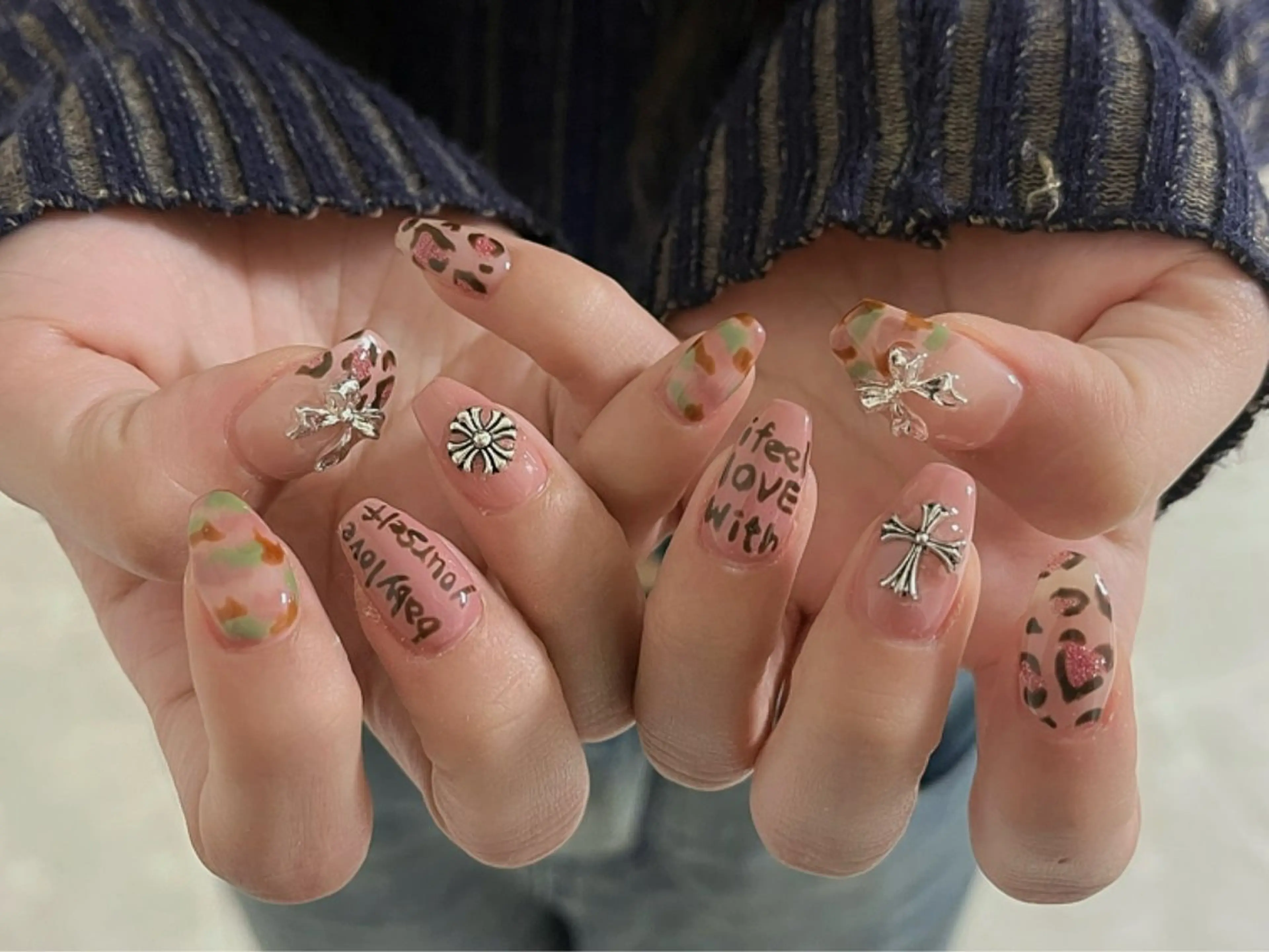 ネイル ハンドネイル Protea きぬがわ らむのネイルデザイン