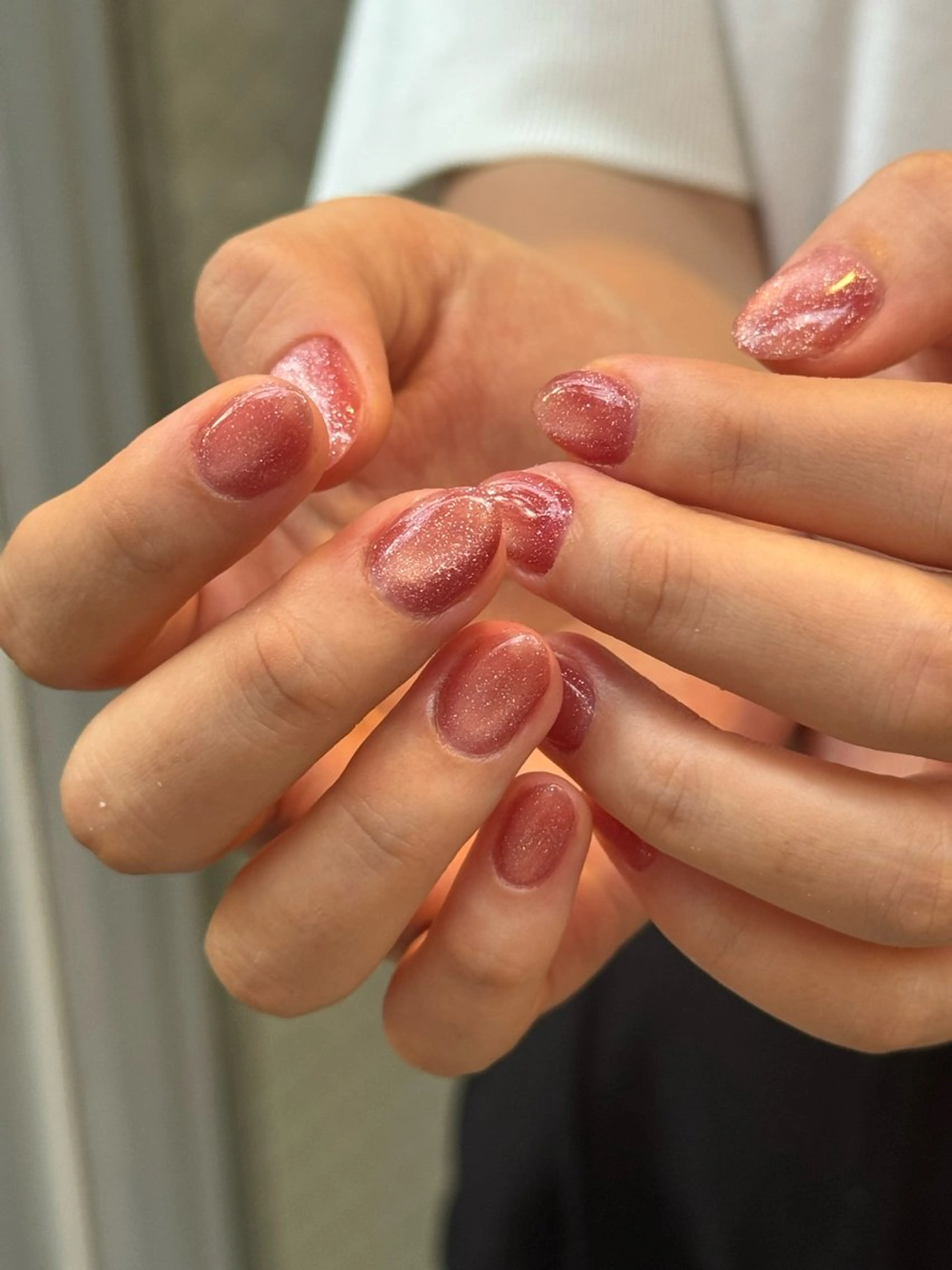 ネイル マグネットネイル 赤色 ハンドネイル filonnail momoeのネイルデザイン