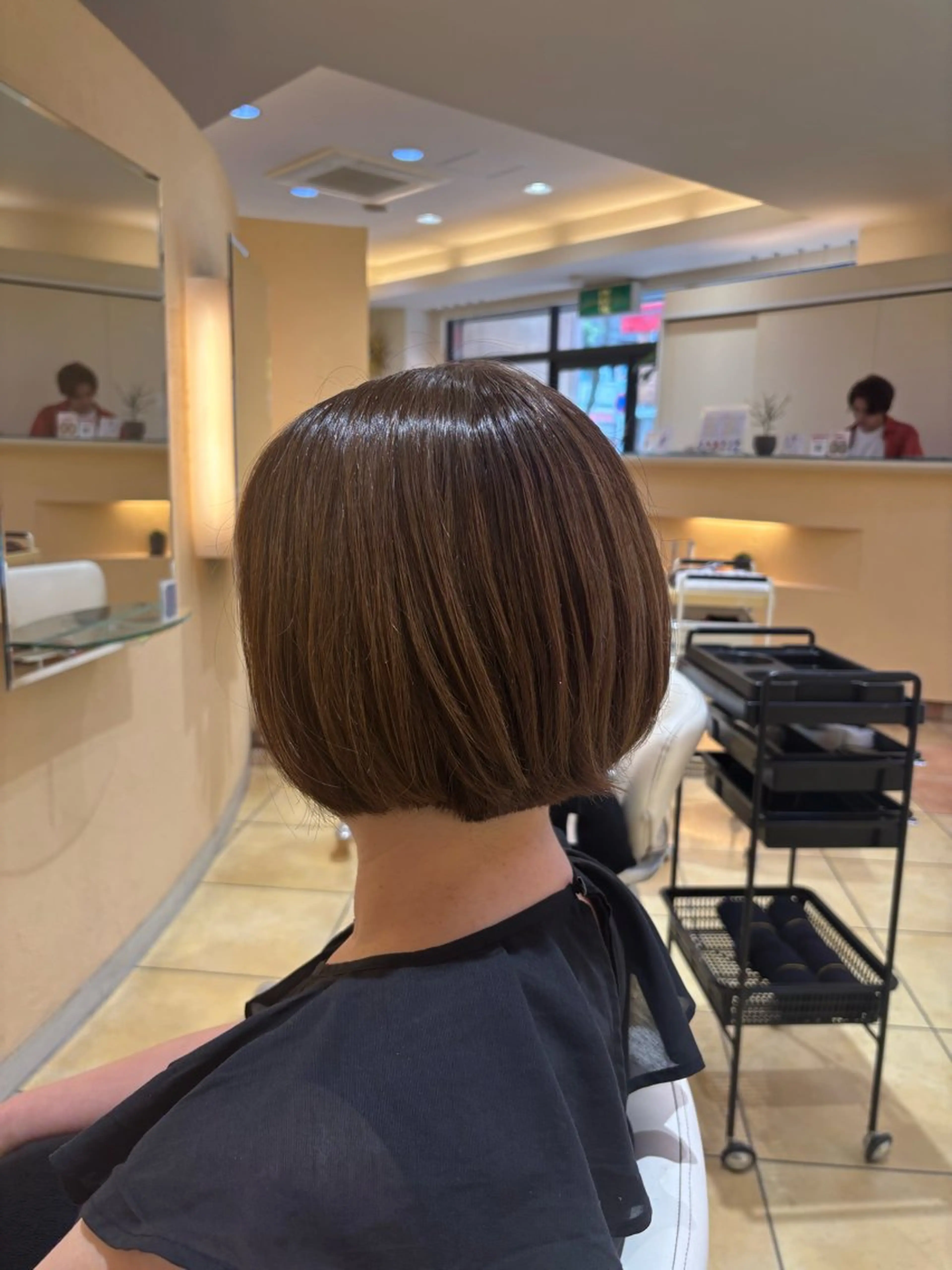 レディース限定）ショート​〜​ボブカット➕ワンカラーの写真