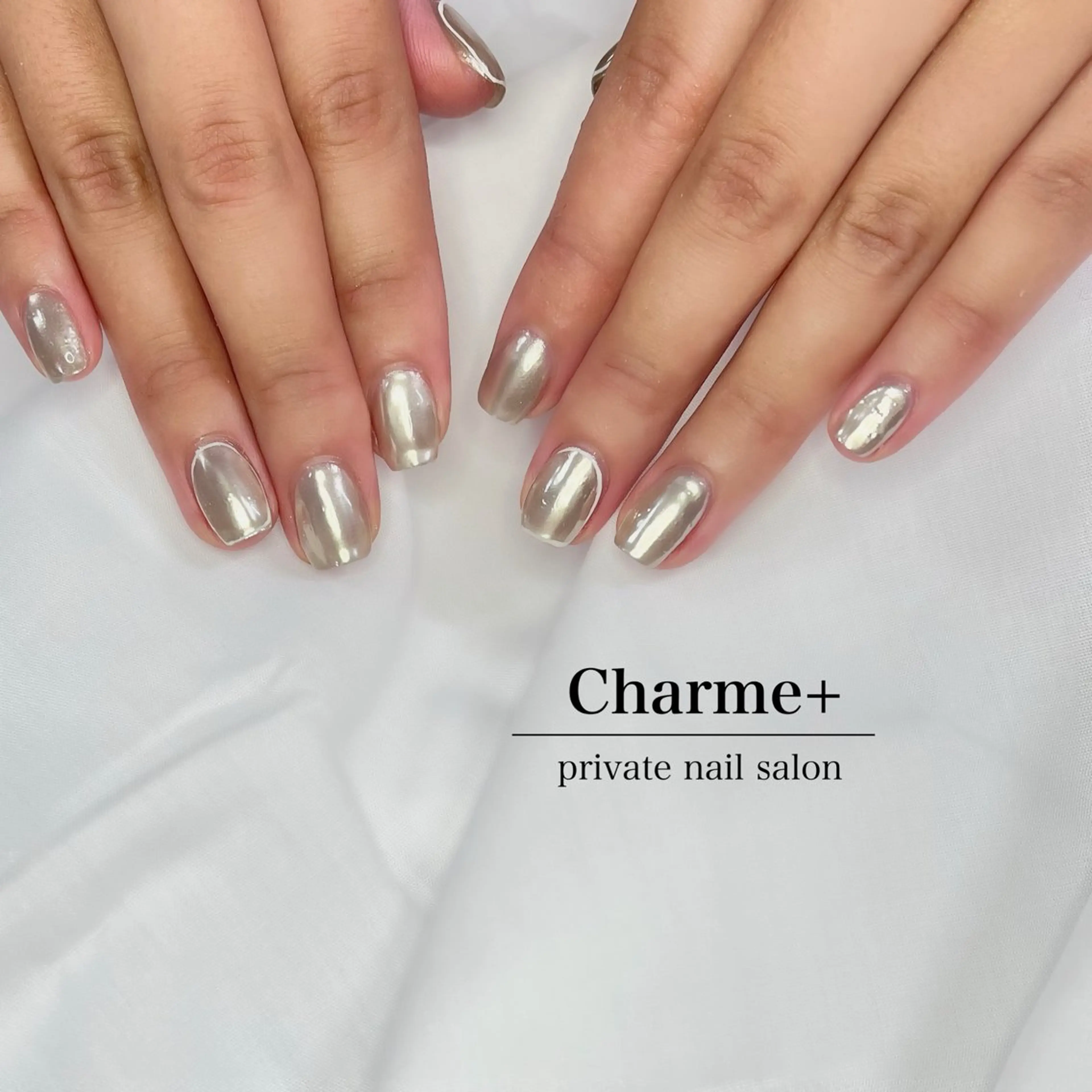 ミディアム ハンドネイル Aoi .の眉毛・アイブロウイメージ