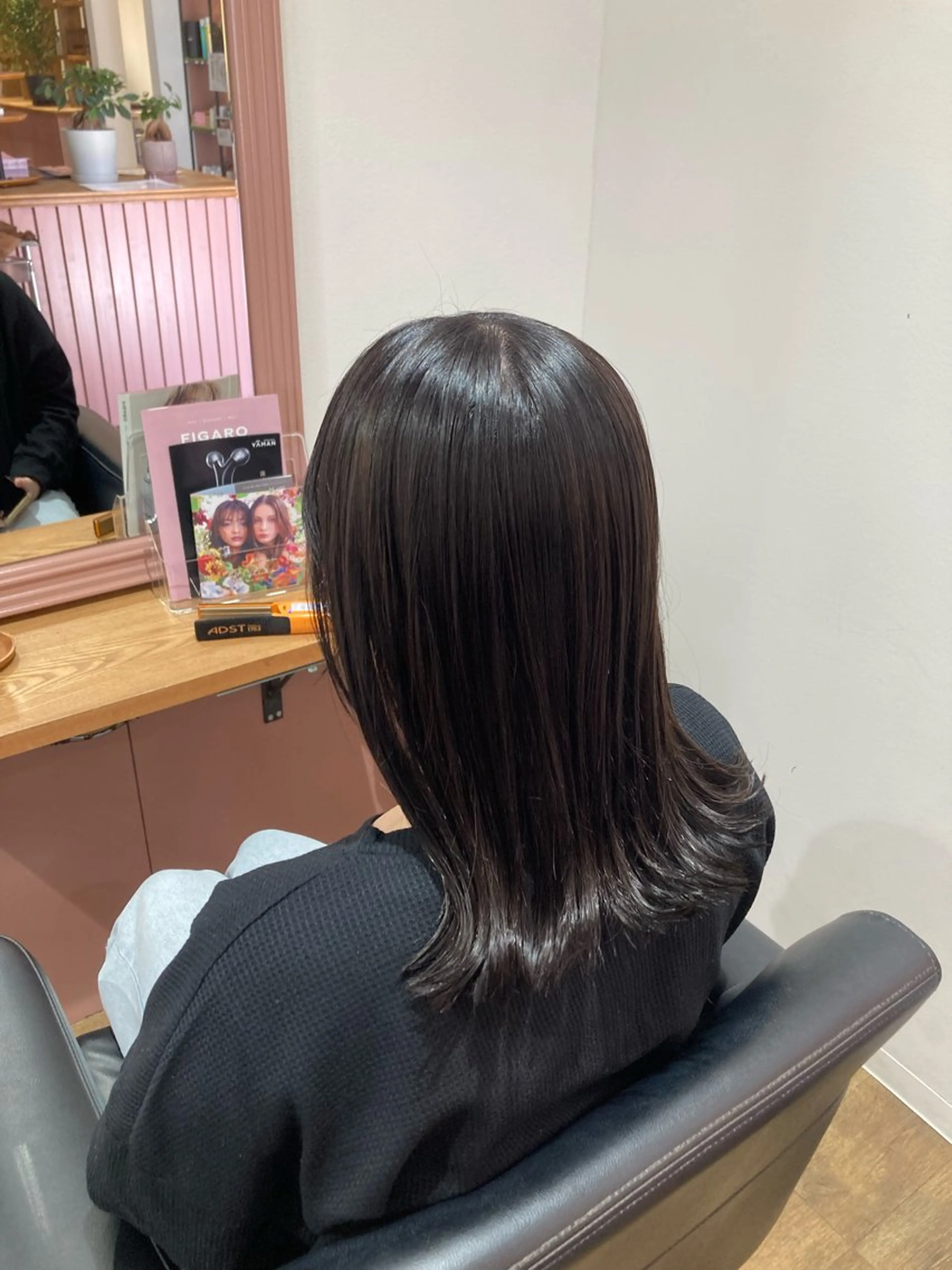 ミディアム カラー カット ヘアカラー トリートメント Re にしざわ しんまのヘアスタイル