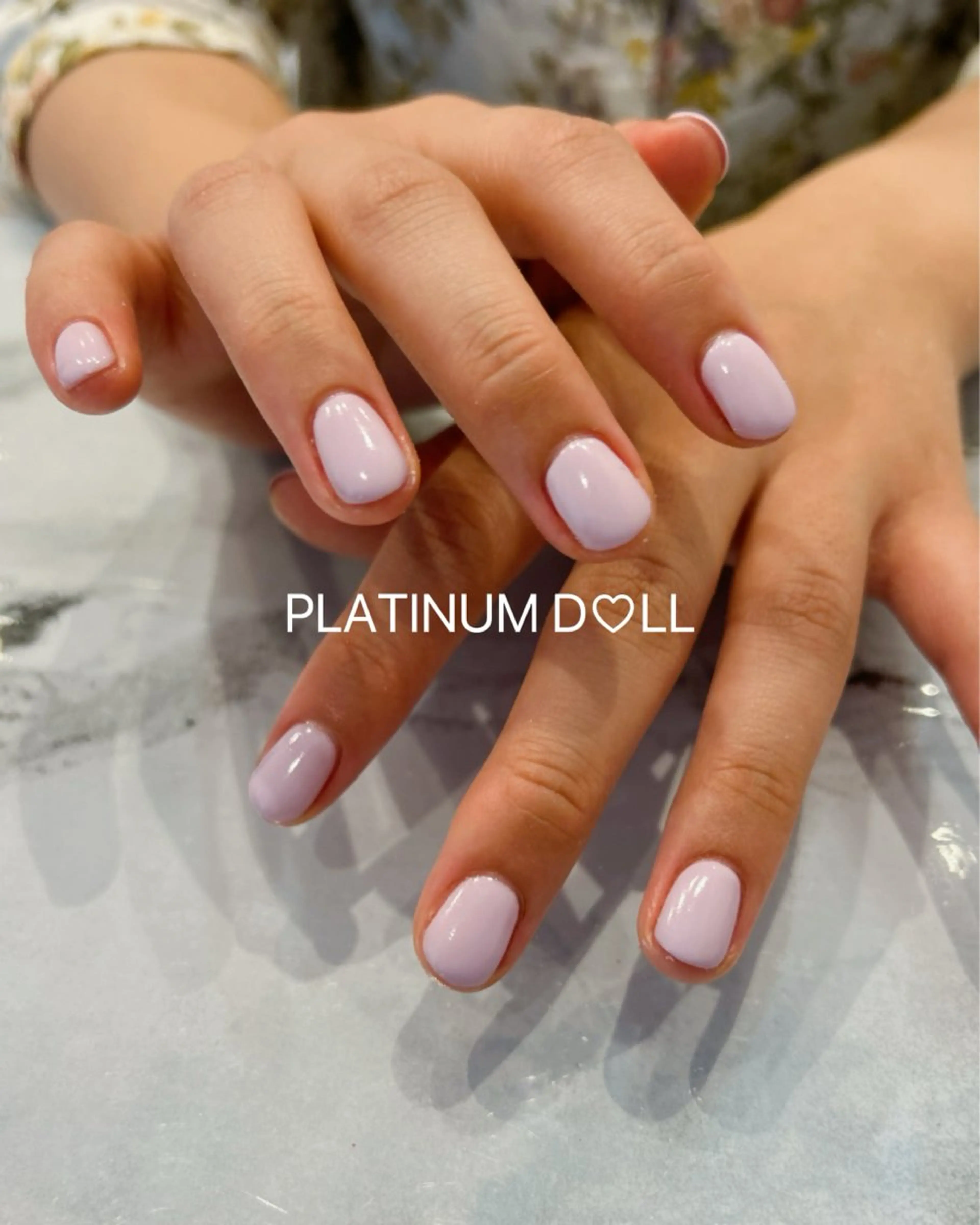 ネイル グラデーション オフィスネイル ワンカラーネイル シンプルネイル ハンドネイル 🎀PLATINUM DOLL はな🎀のネイルデザイン