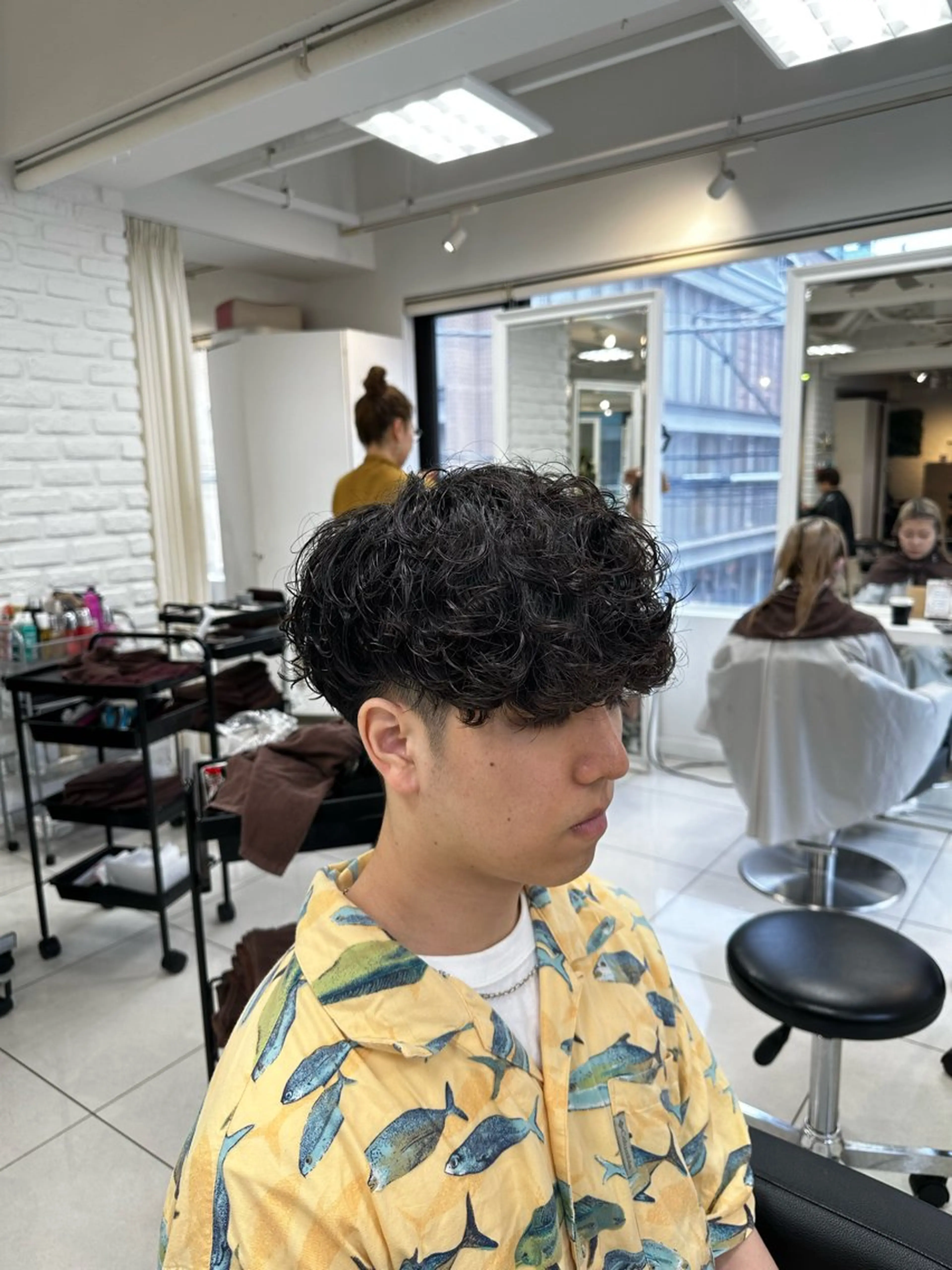 ショート パーマ メンズ スペインカール カット パーマ トリートメント フェザーパーマ職人 🪶ryosukeのヘアスタイル