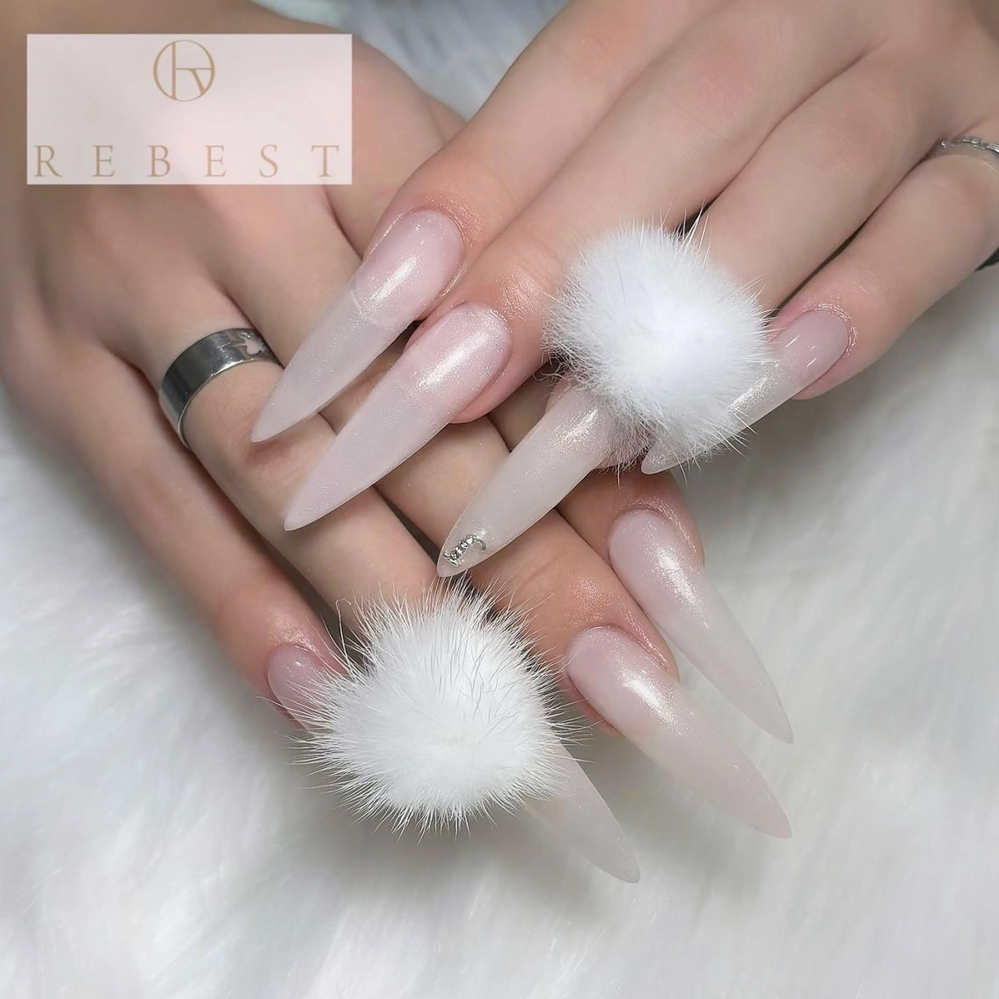 ネイル リーベスト ネイル💅のネイルデザイン