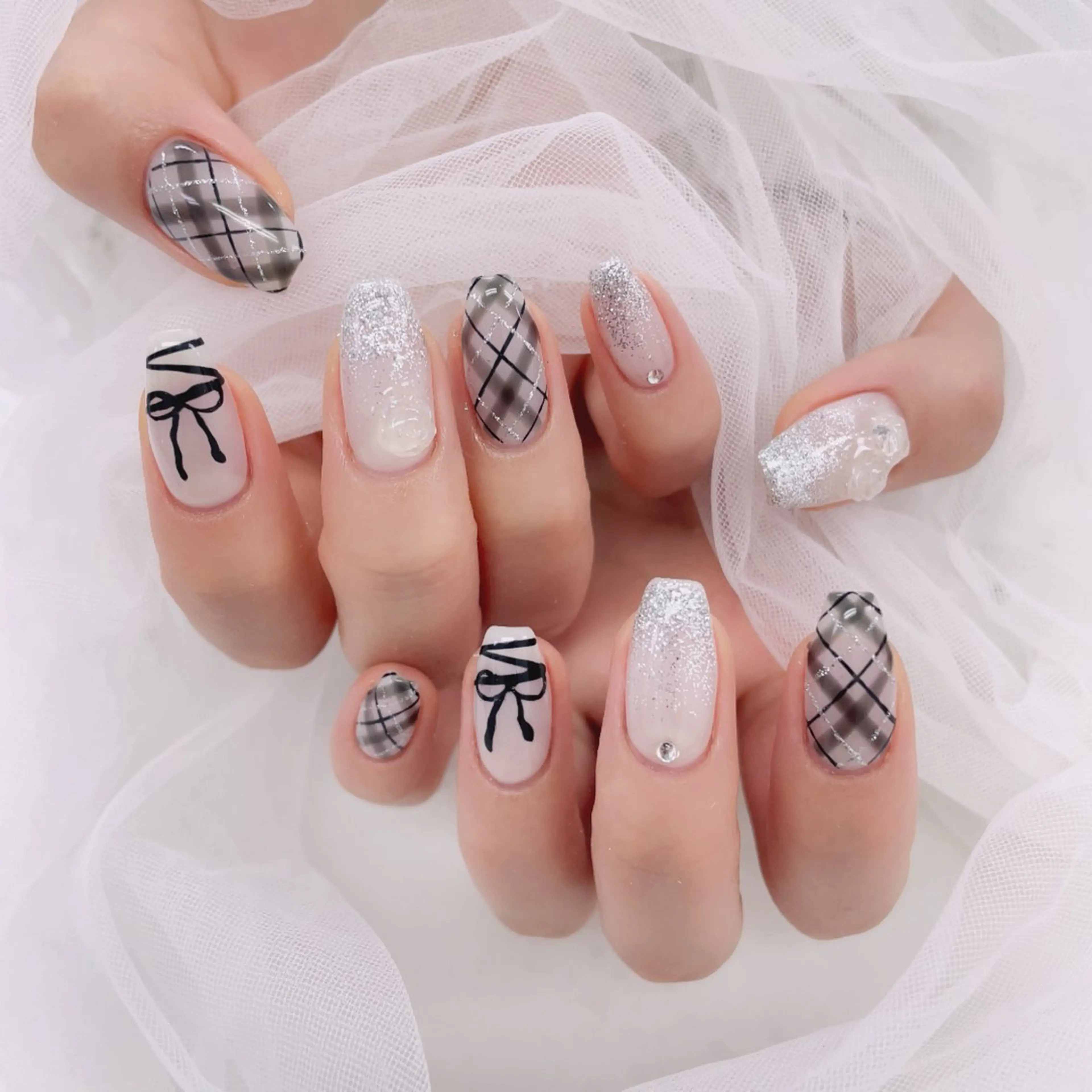 セミロング ハンドネイル cho nailのネイルデザイン