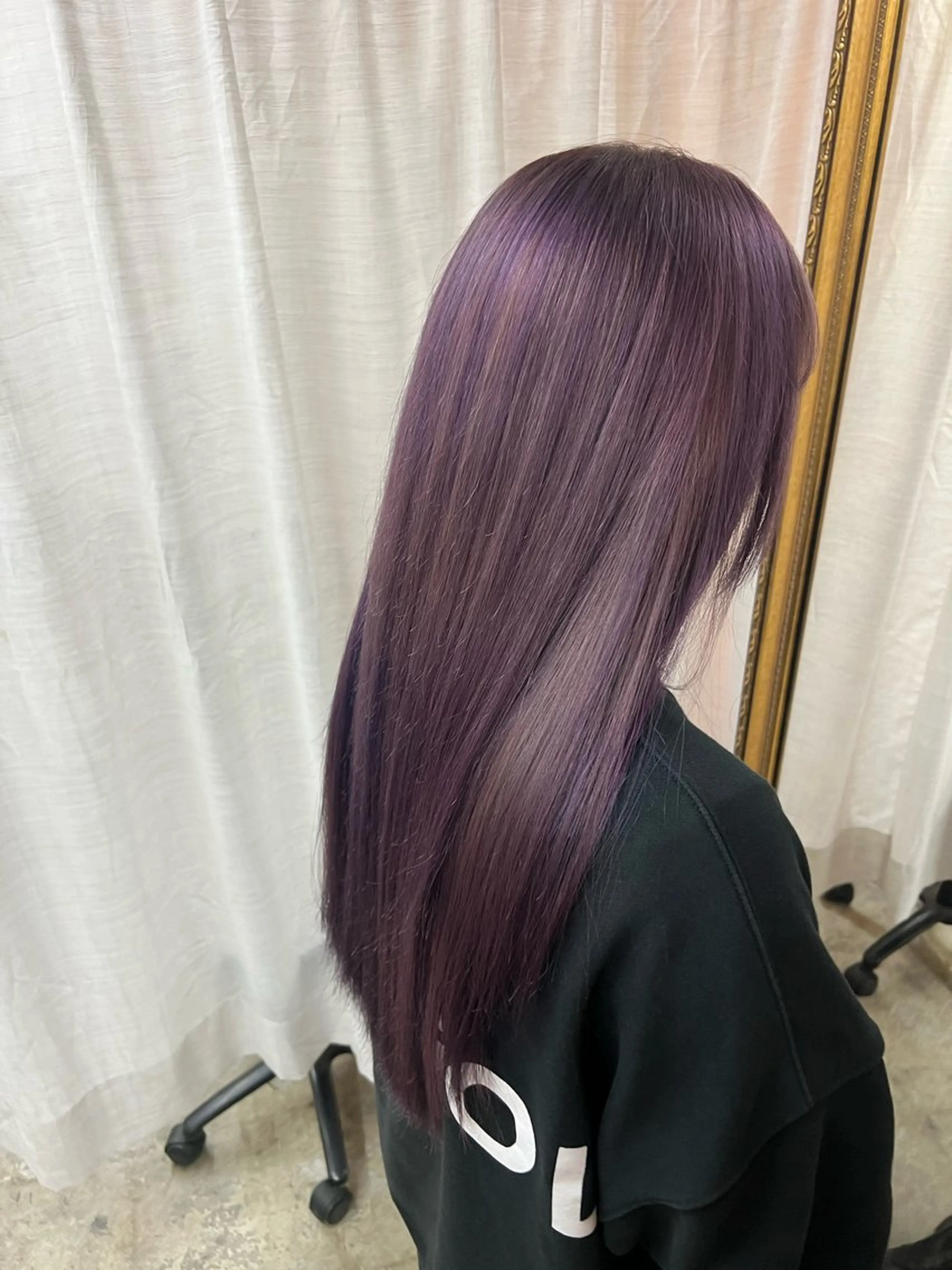 ロング カラー ヘアカラー トリートメント ともざねゆか UniQのヘアスタイル