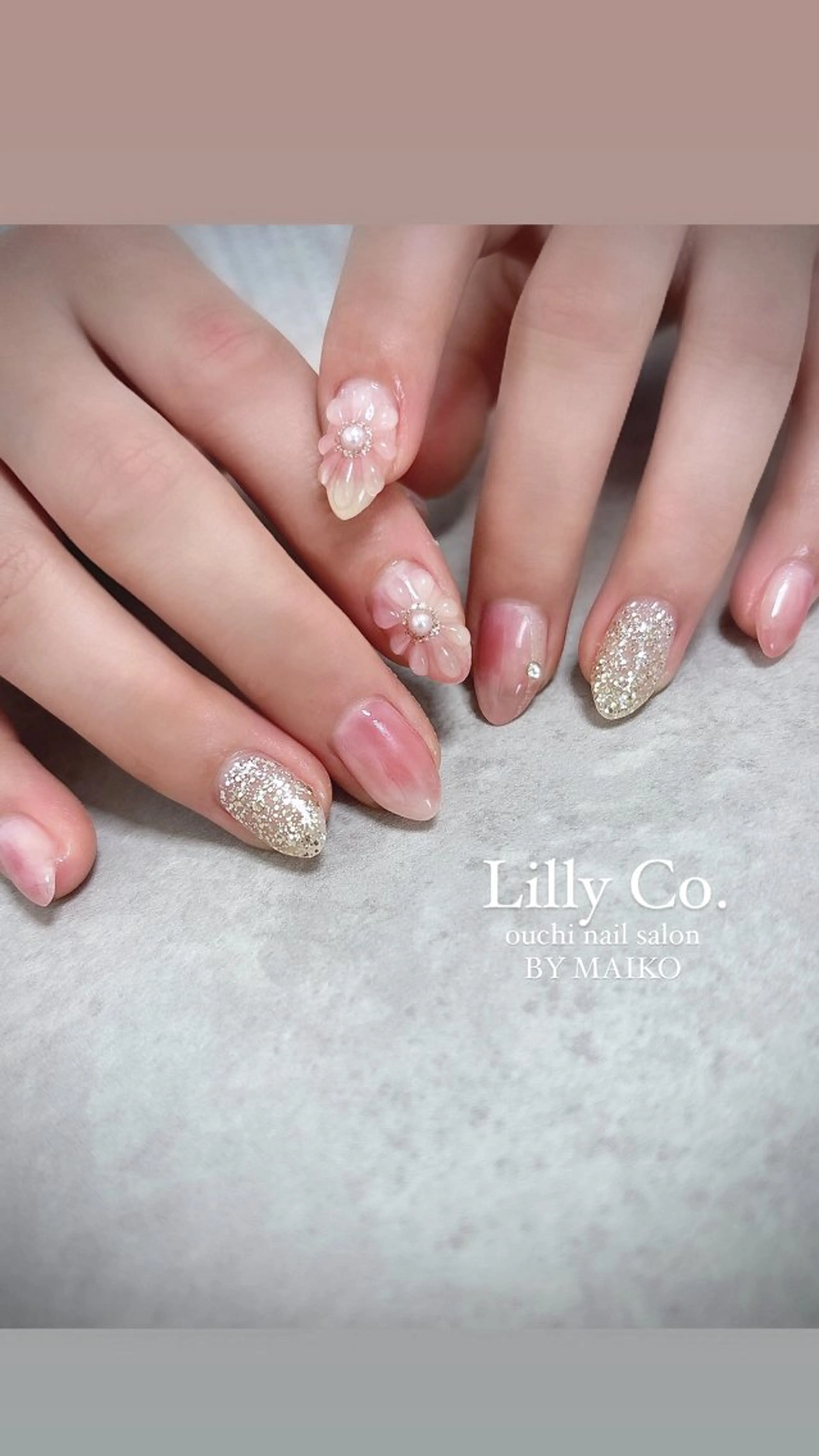 ネイル フラワーネイル ニュアンスネイル ぷっくりネイル ハンドネイル ハンドケア Lilly Co.のネイルデザイン