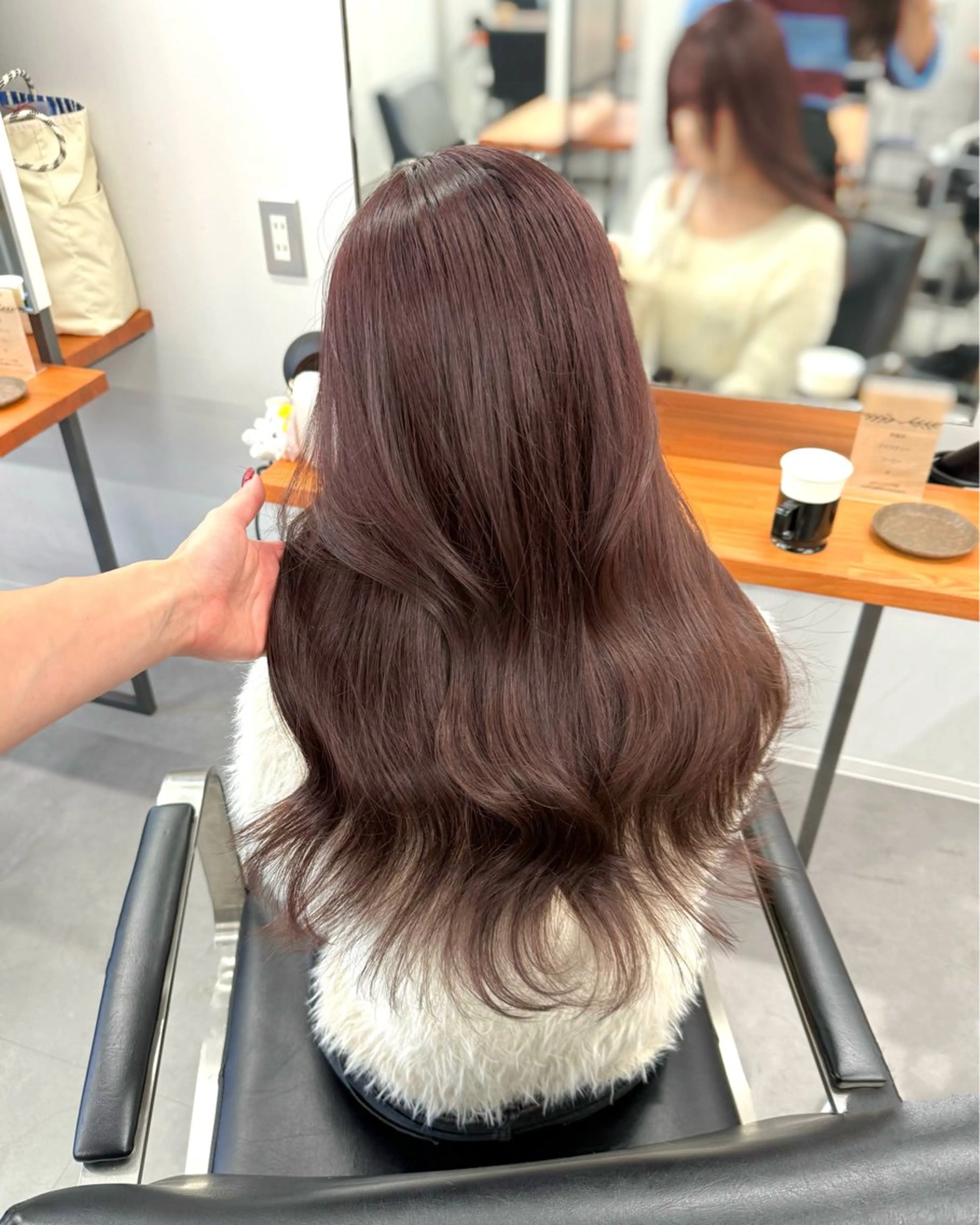 ロング カラー ヘアカラー ミルクティーベージュ ❤︎レイヤー　MIAのヘアスタイル