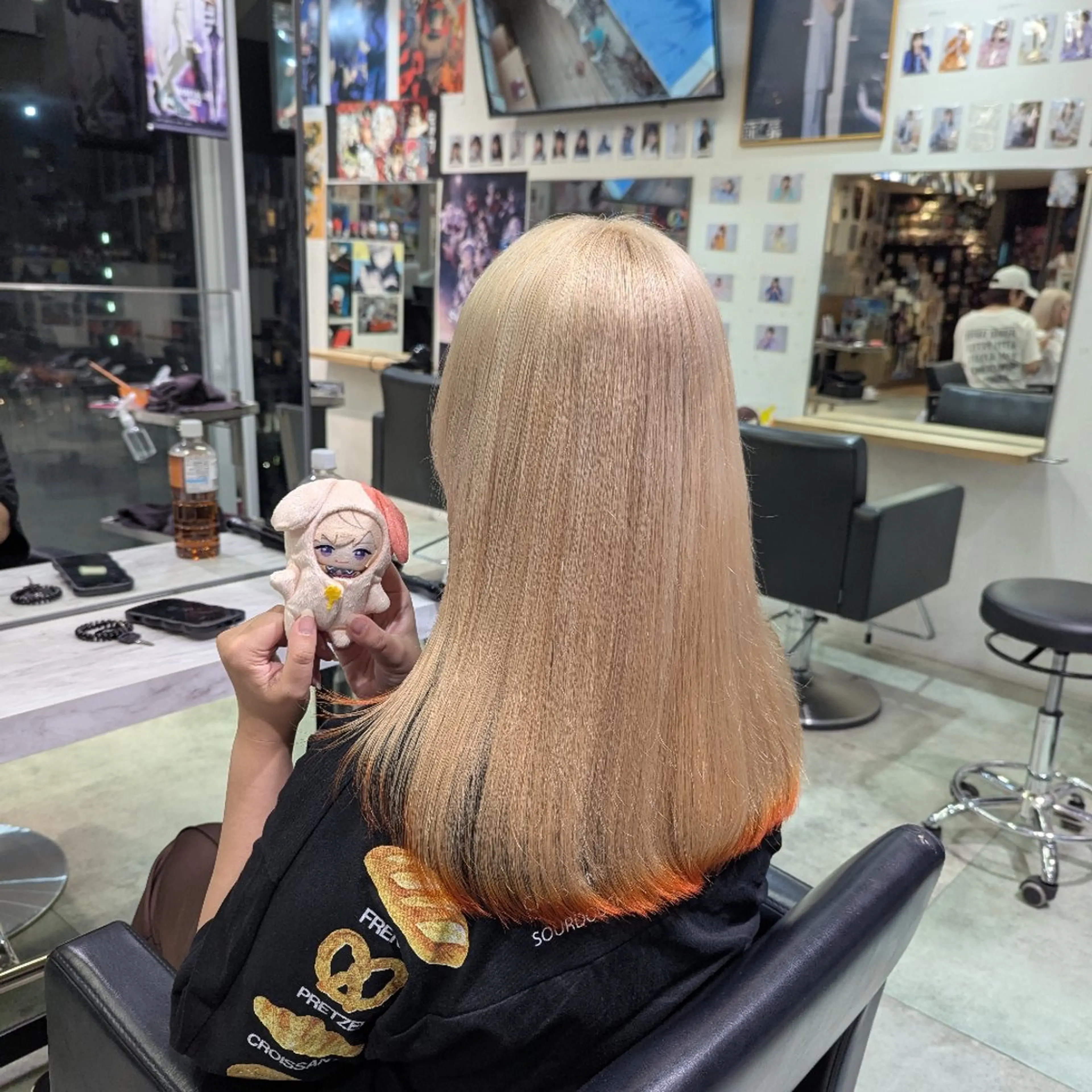 カラー ロング ベージュカラー ハイトーンカラー 推しカラー🦉にじさ んじカラー🌈🕒✨のヘアスタイル