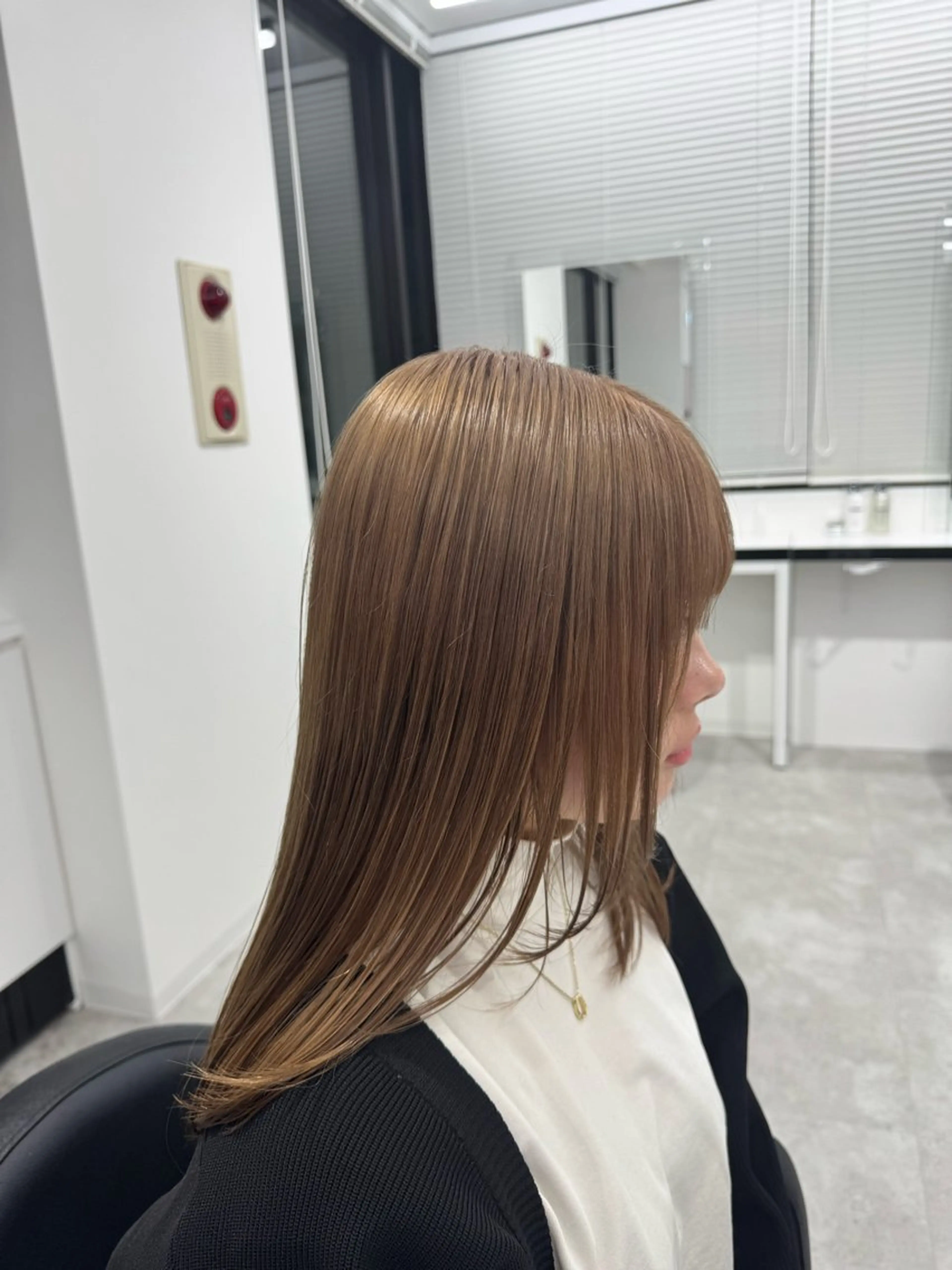 セミロング ヘアカラー ⛄️レイヤー⛄透明感 ⛄️kyotaroのヘアスタイル