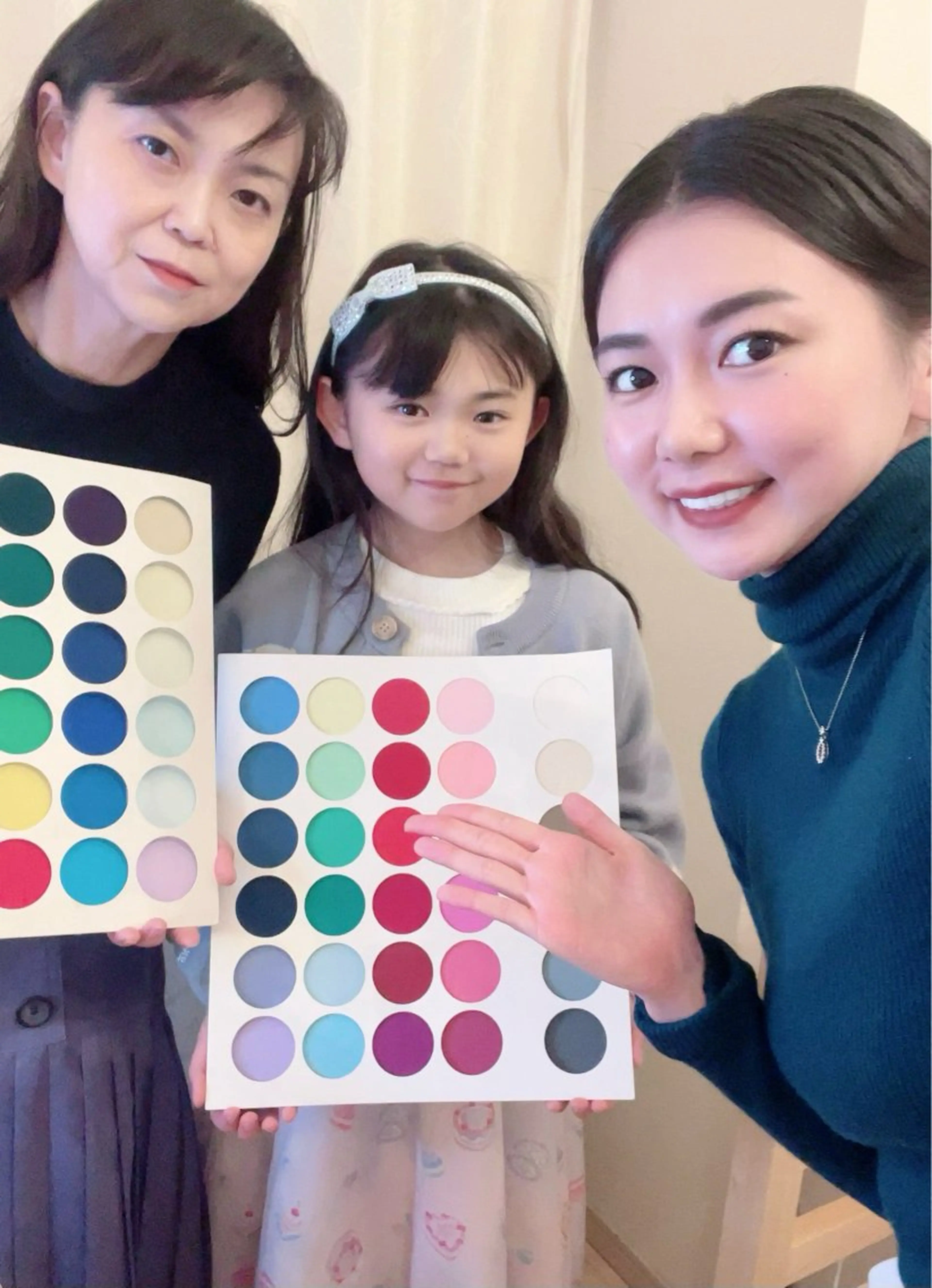 3名希望の方！【メンズ大歓迎】パーソナルカラー診断＋骨格診断(みんなで楽しくファッションや色を知りたい方はおすすめです）の写真