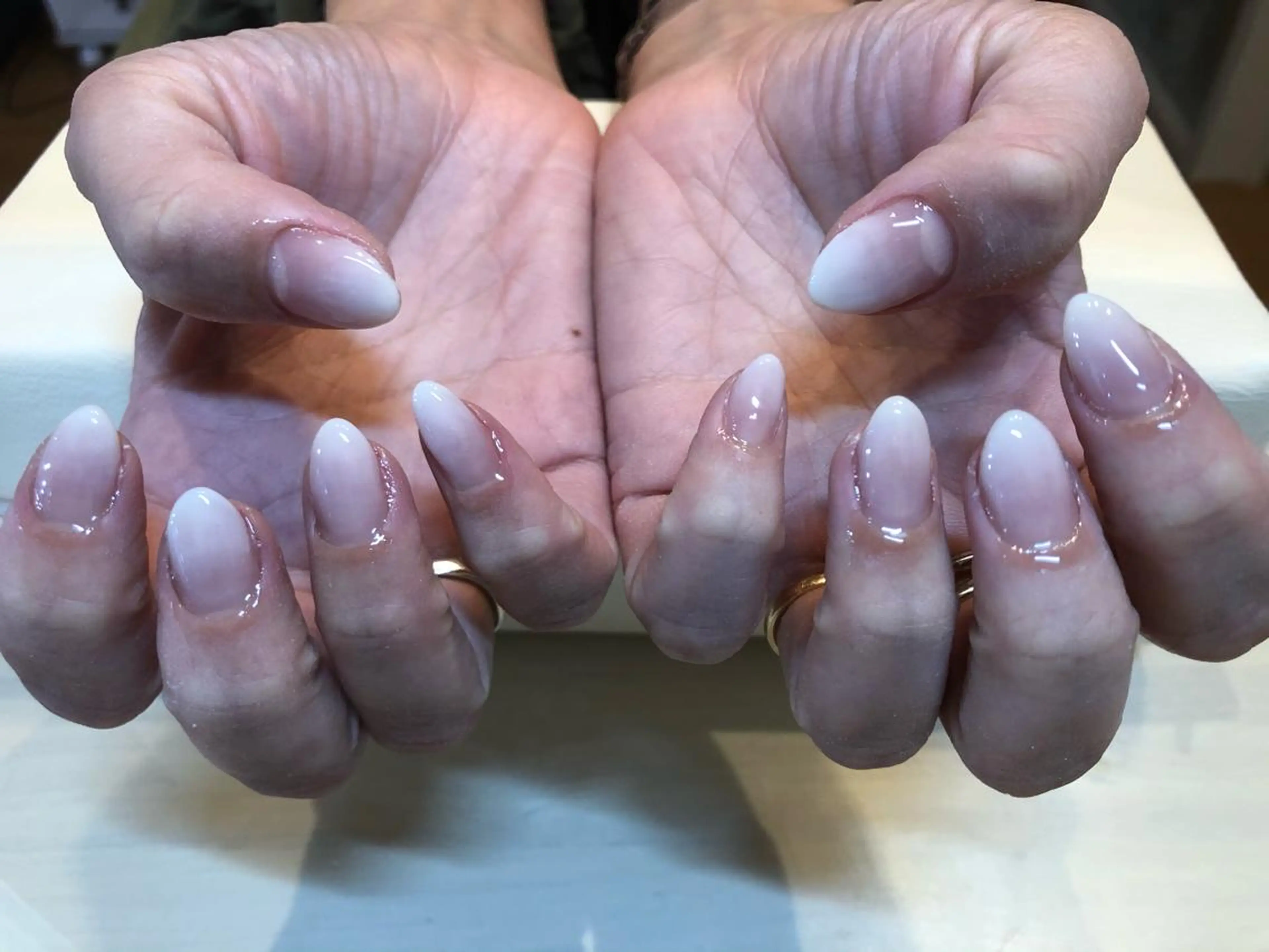 ショート ネイル グラデーション ハンドネイル Nnail所属・🌿Nnail🌿 プライベートサロンのネイルデザイン