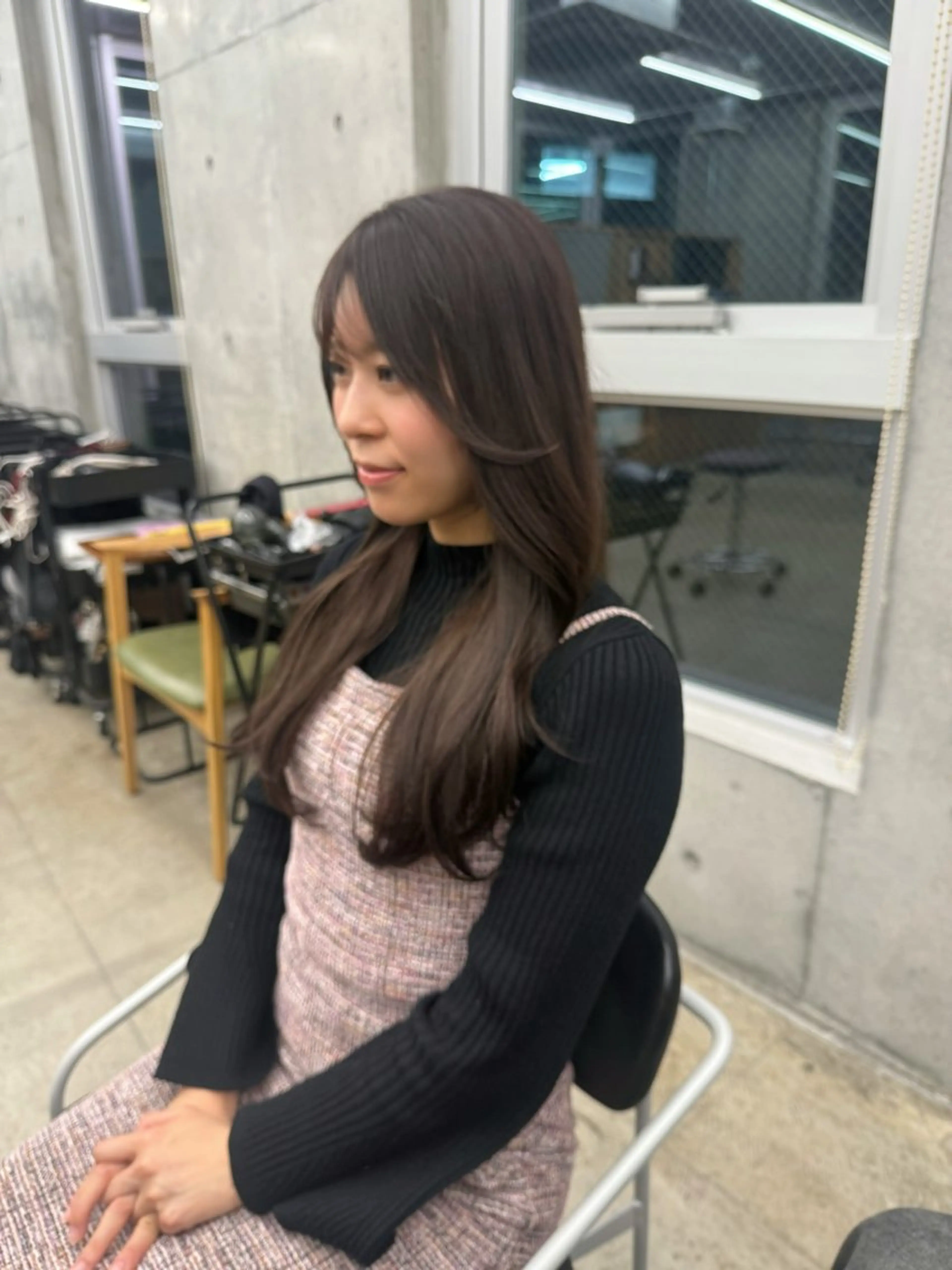 ロング カラー ロングレイヤー アッシュ ベージュカラー ブリーチ 透明感カラー カット ヘアカラー トリートメント 日本一丁寧なカット/ 小林輝🍀︎のヘアスタイル