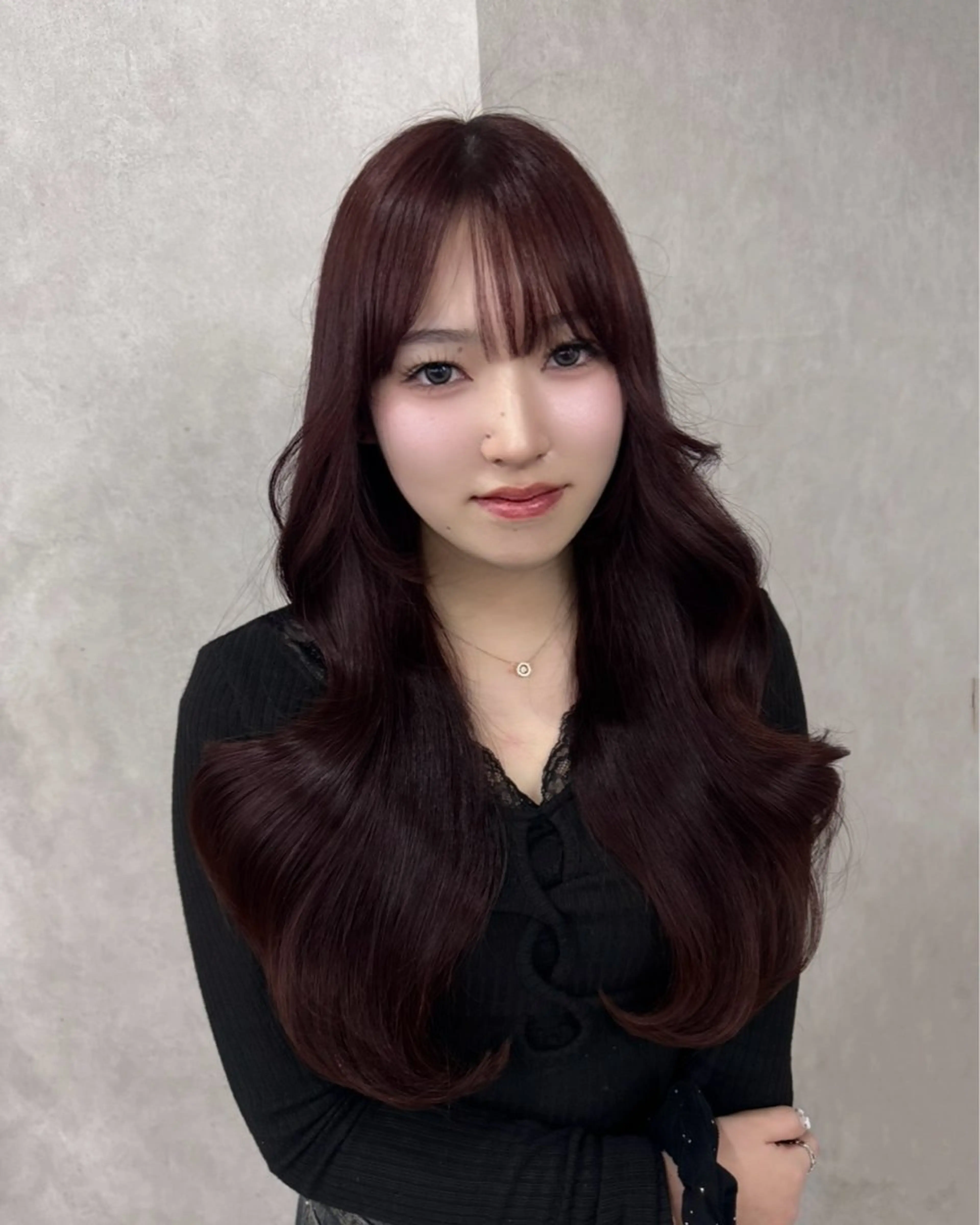 ロング カラー レッドカラー レイヤーカット 梅田トレンドレイヤー RISA🎀💕のヘアスタイル