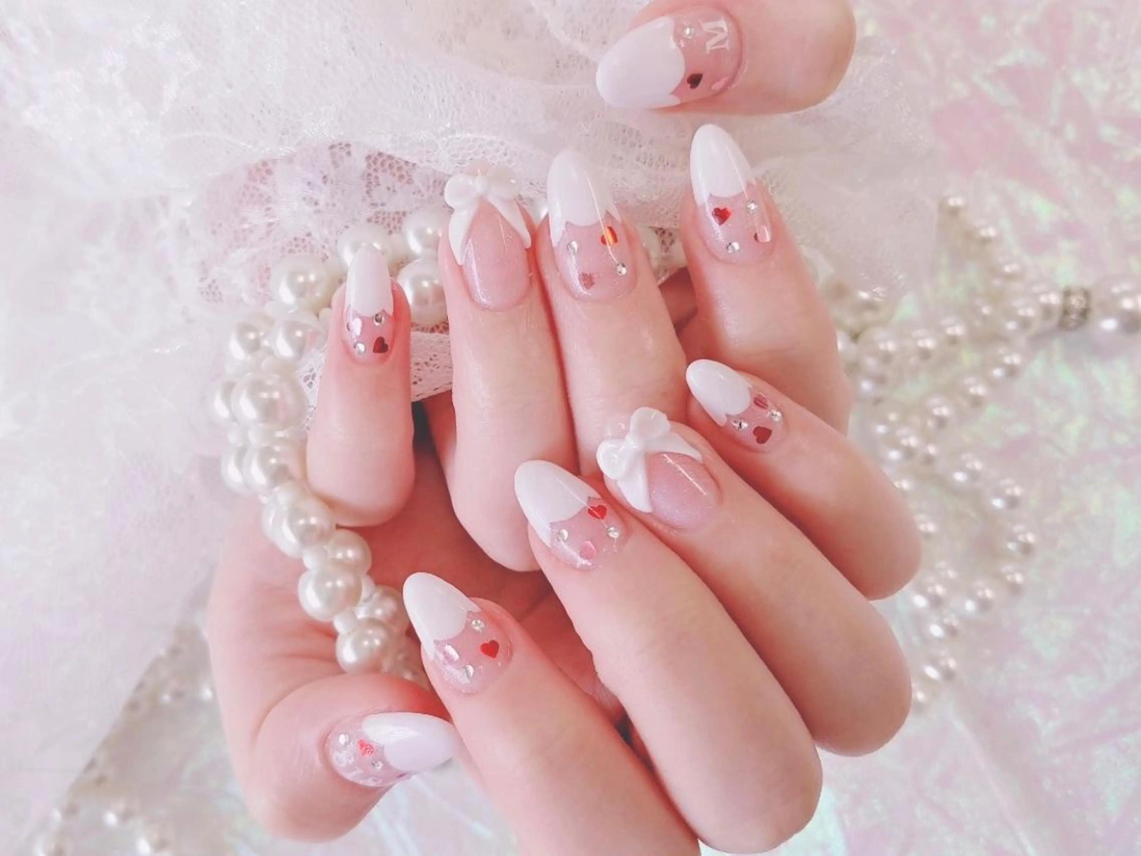ネイル フレンチネイル ガーリー ハート ハンドネイル Nail lieNのネイルデザイン