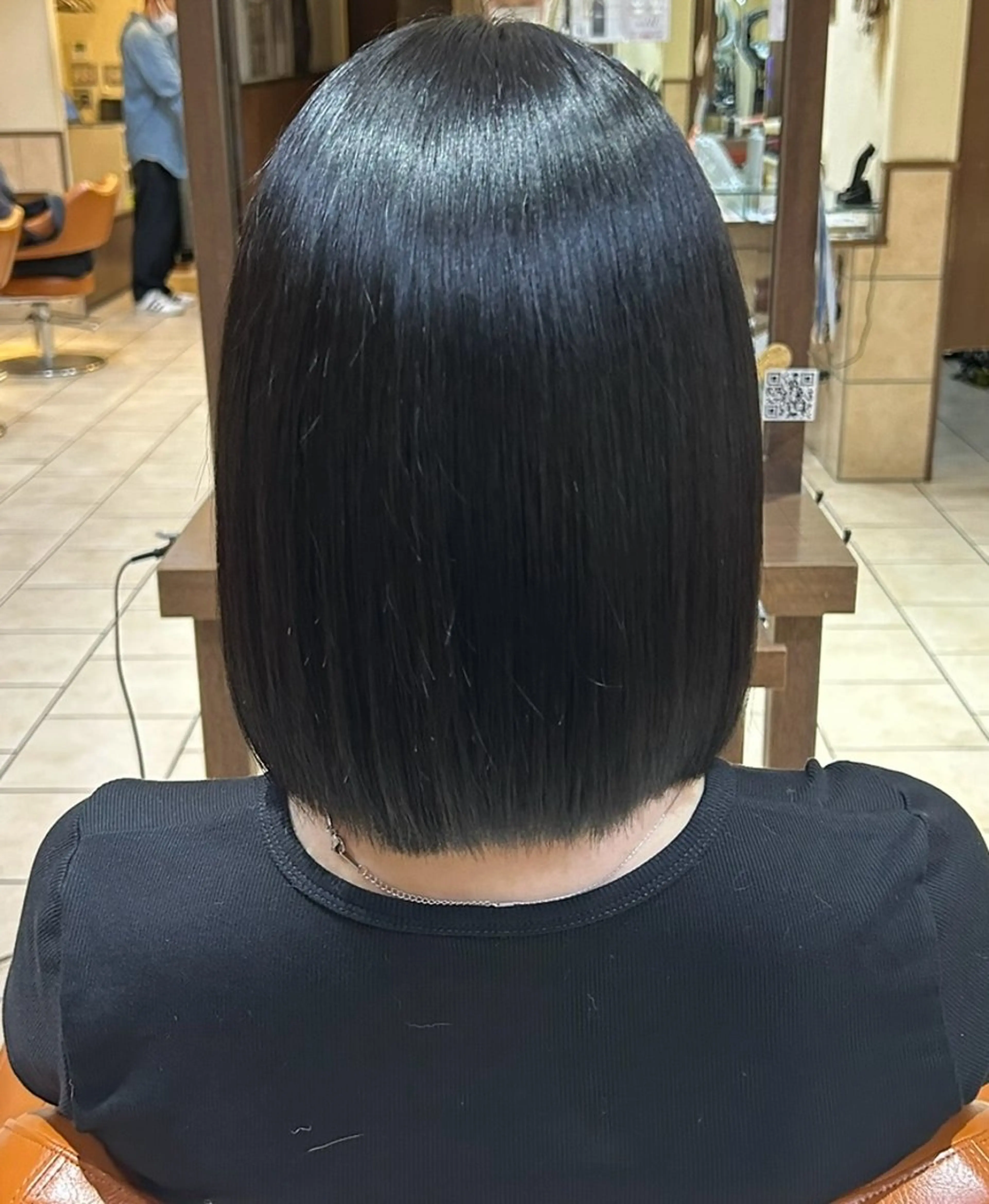 ミディアム カラー 黒髪 ブルーカラー ブルーブラック 透明感カラー ボブ ヘアカラー 武藤 梨花のヘアスタイル