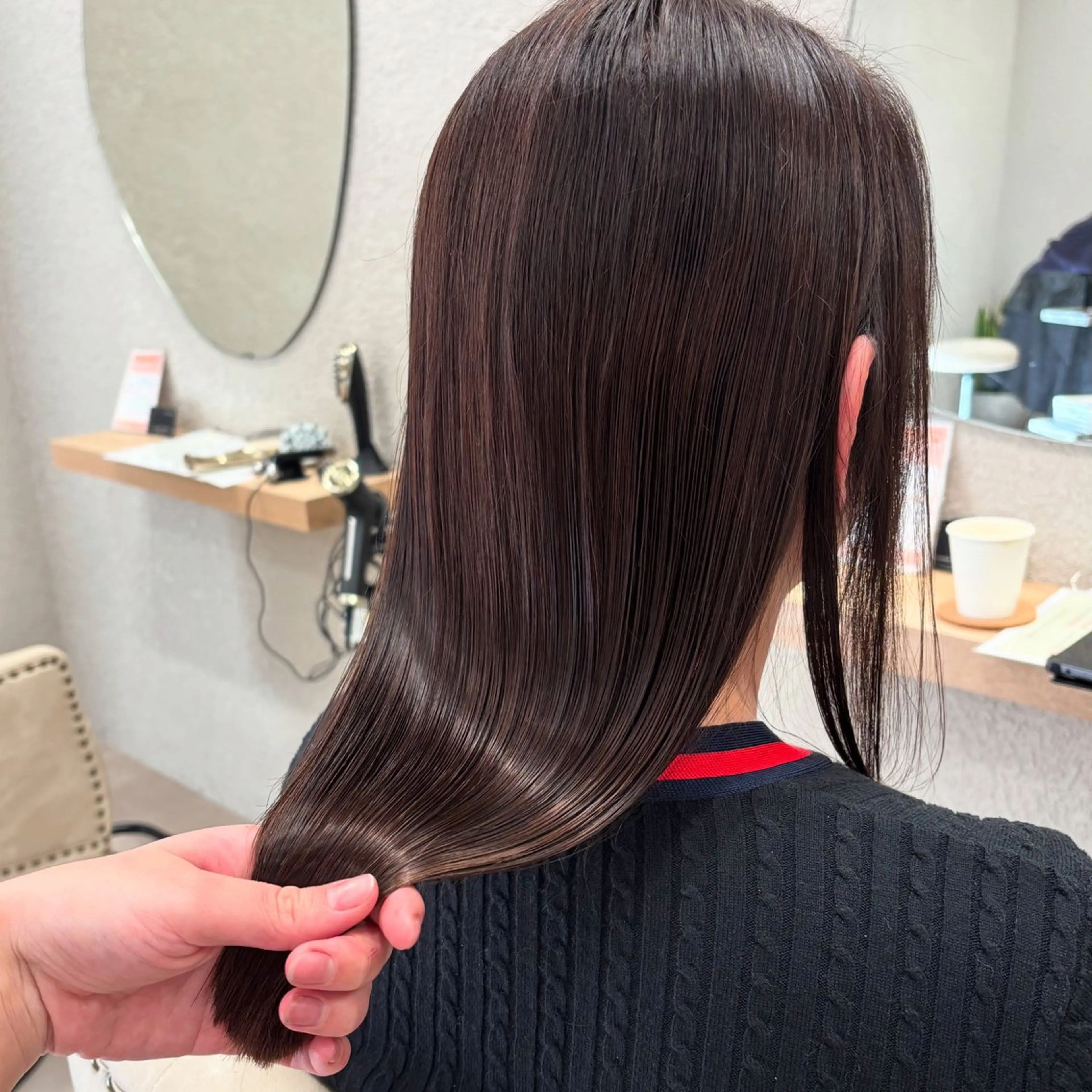 セミロング 透明感カラー⭐️🌈 野村玲美のヘアスタイル