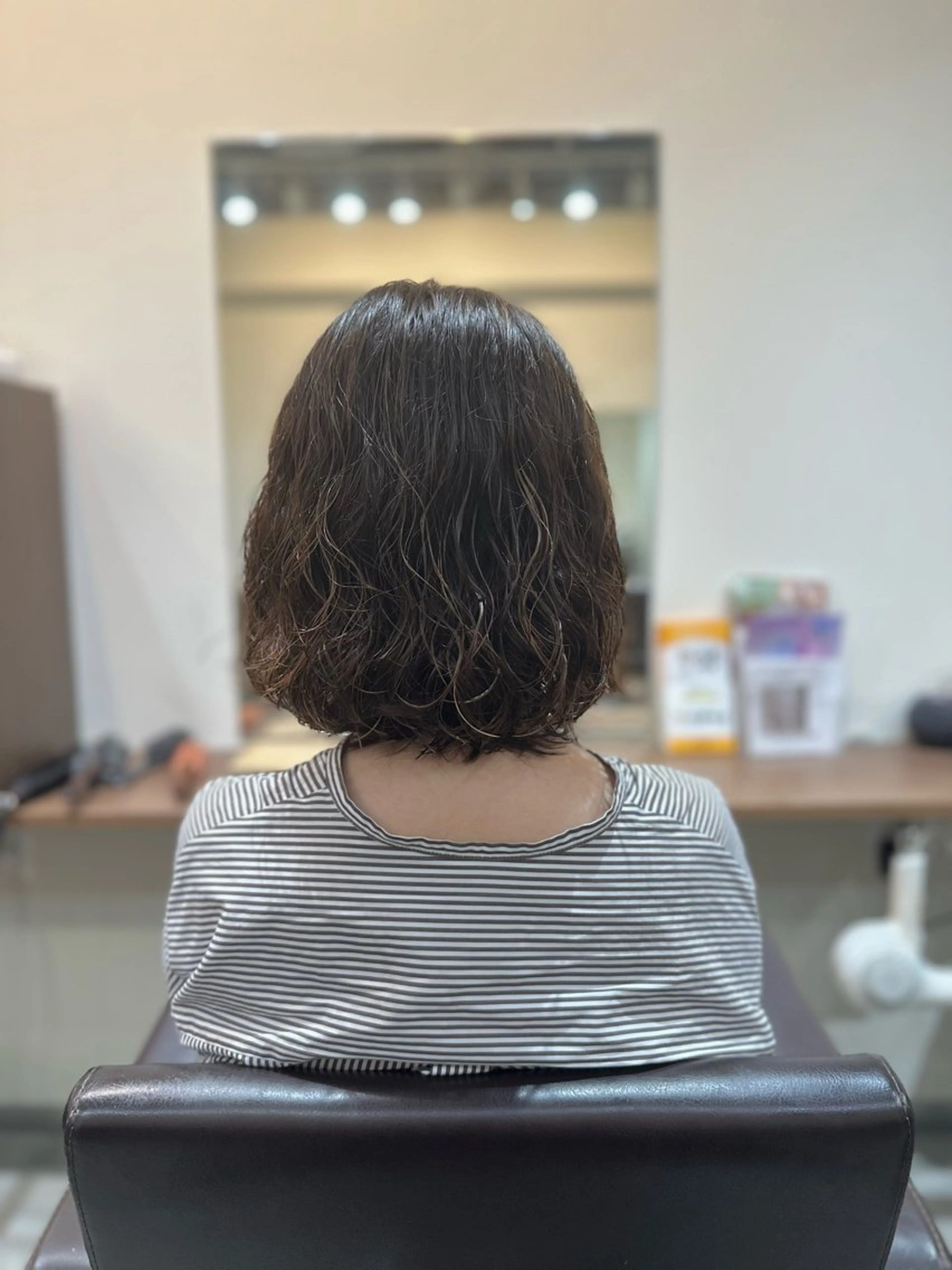 ミディアム カラー パーマ カット ヘアカラー パーマ トリートメント 小顔カット✨ 透明感カラー✨kyoのヘアスタイル