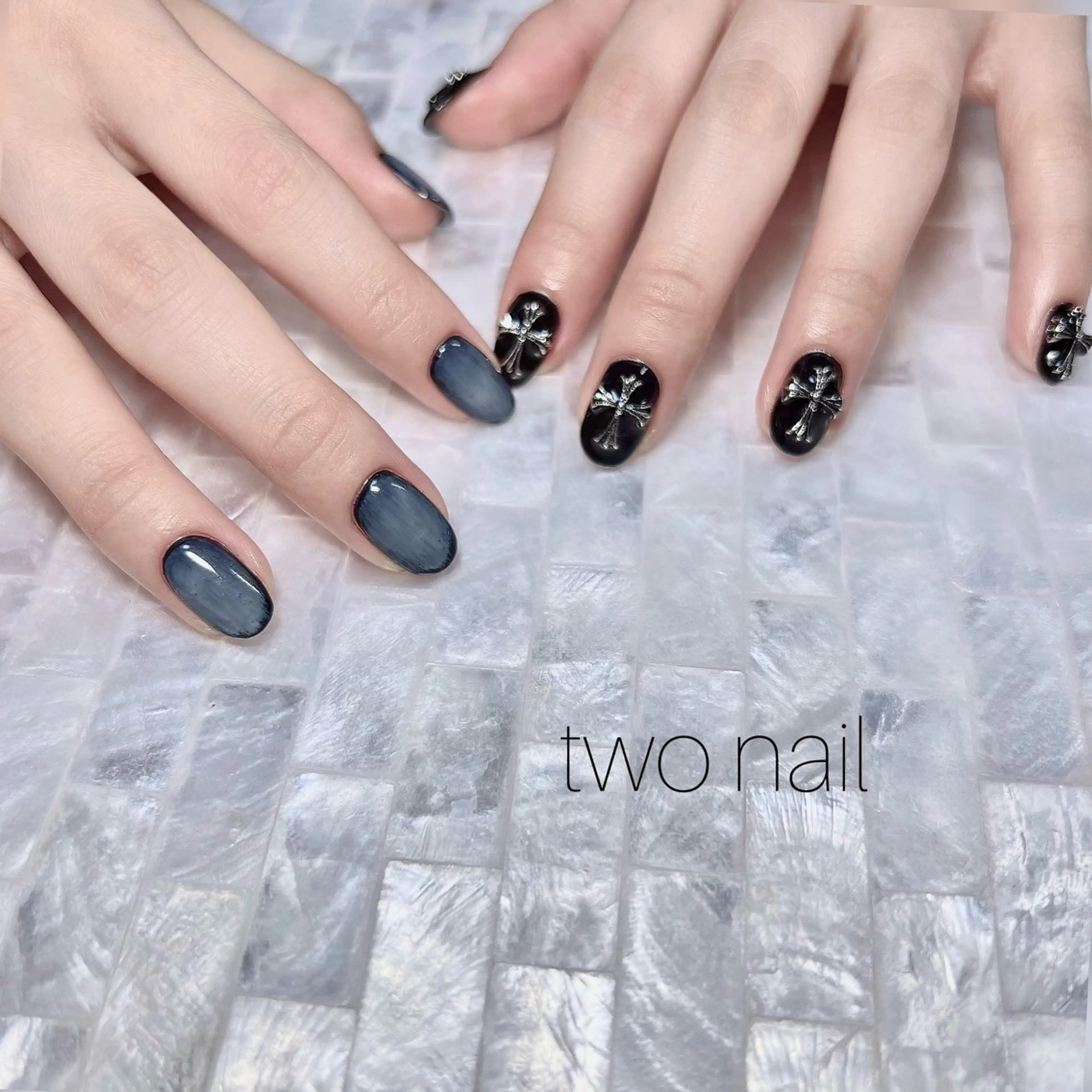 ネイル ネイルチップ ホワイト ハンドネイル two nailのネイルデザイン