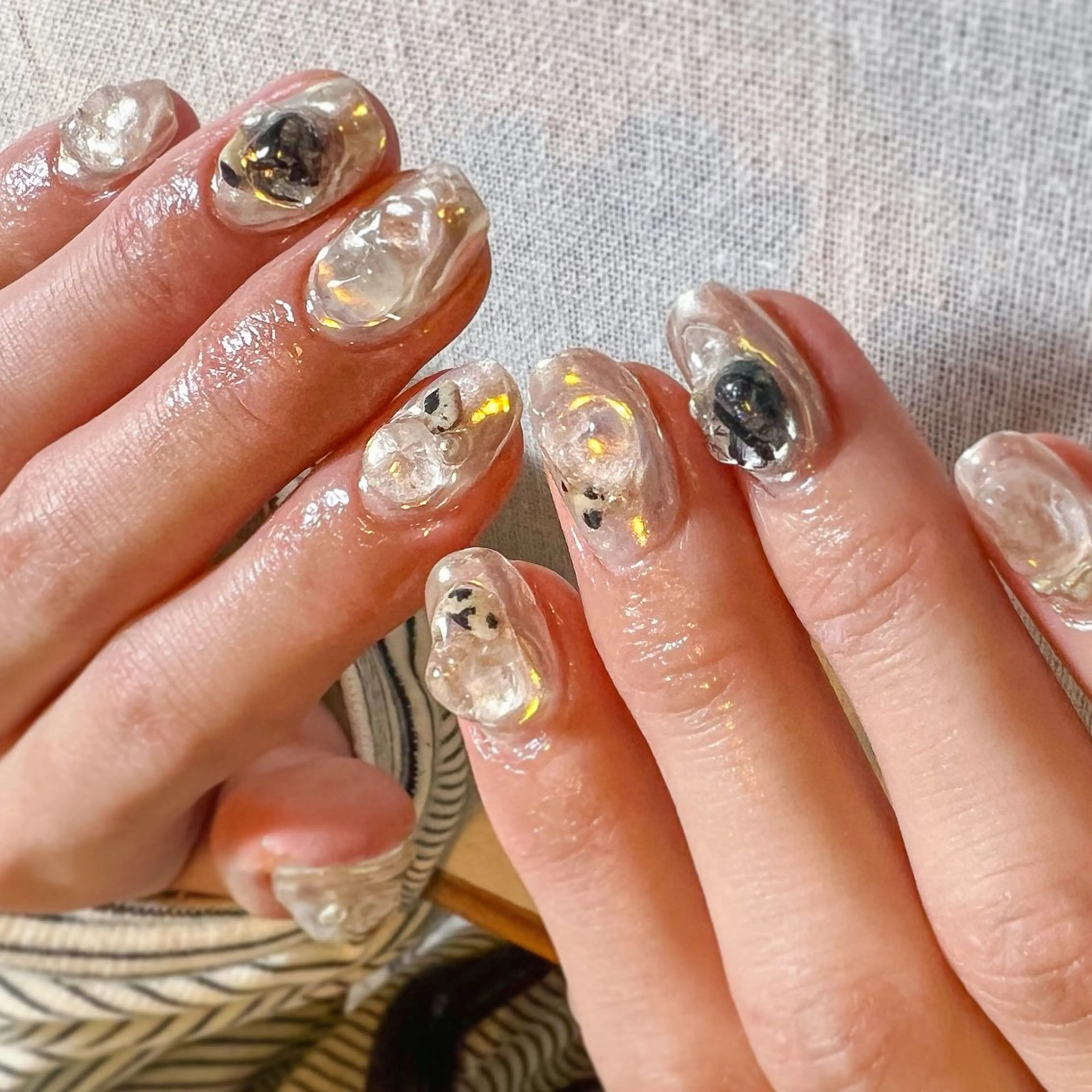 ネイル クリアネイル 氷ネイル・うるうるネイル ミラーネイル 冬ネイル ハンドネイル pointillé .ayaのネイルデザイン