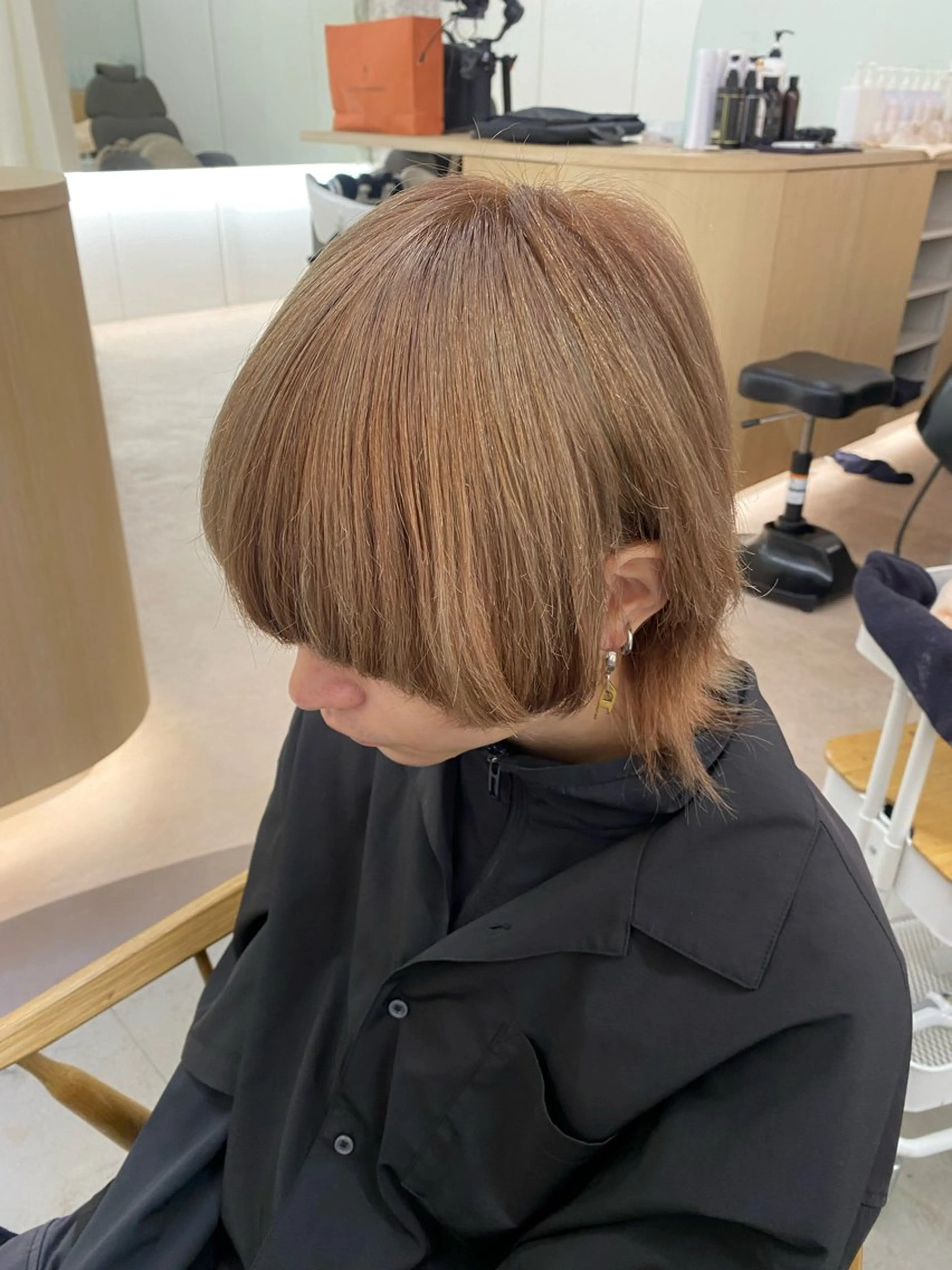 ミディアム カット ヘアカラー トリートメント NIKO/名古屋/ 伏見/花屋併設のヘアスタイル