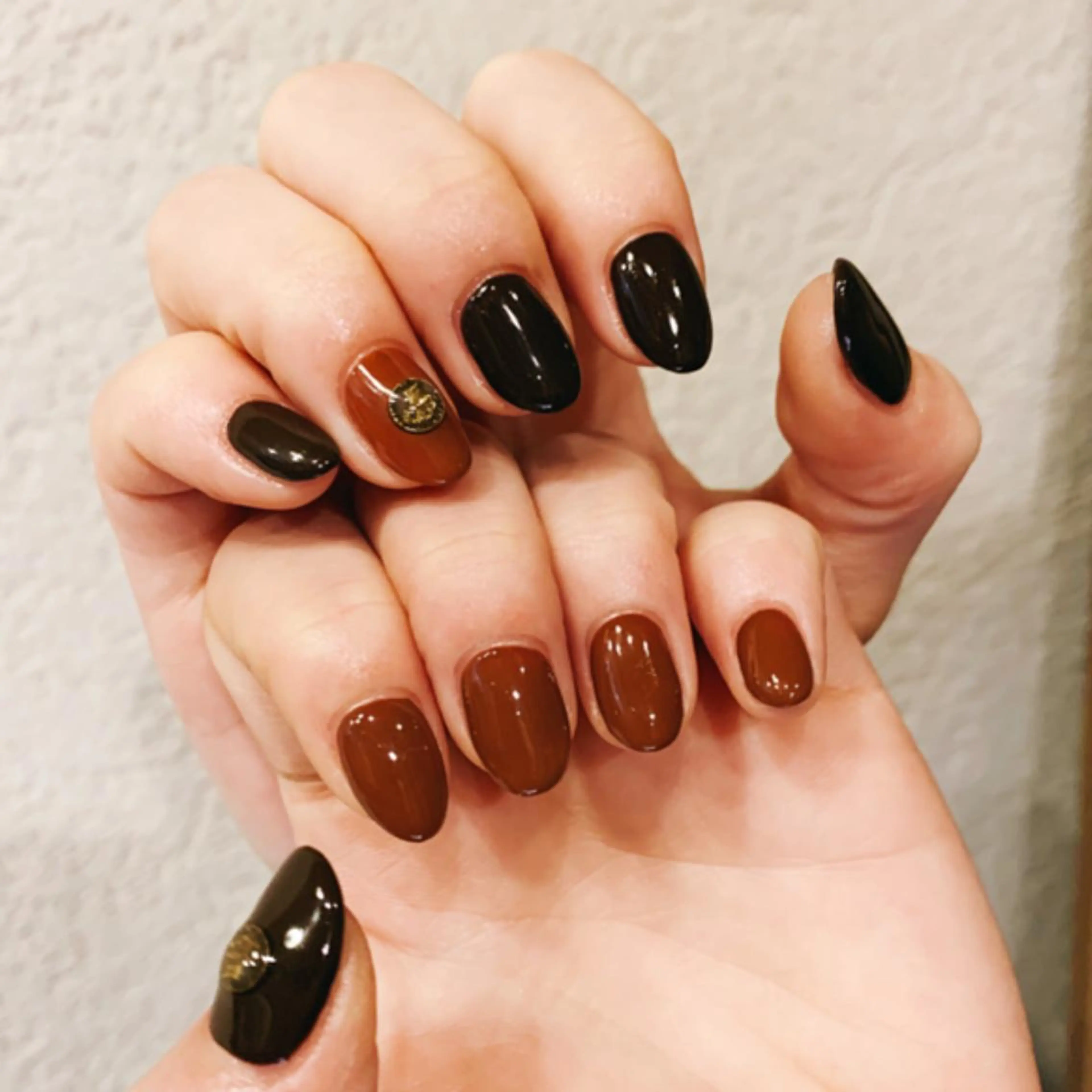 ショート カラー ネイル ハンドネイル ハンドケア naillmatic所属・naillmatic ﾈｲﾙﾏﾃｨｯｸのネイルデザイン