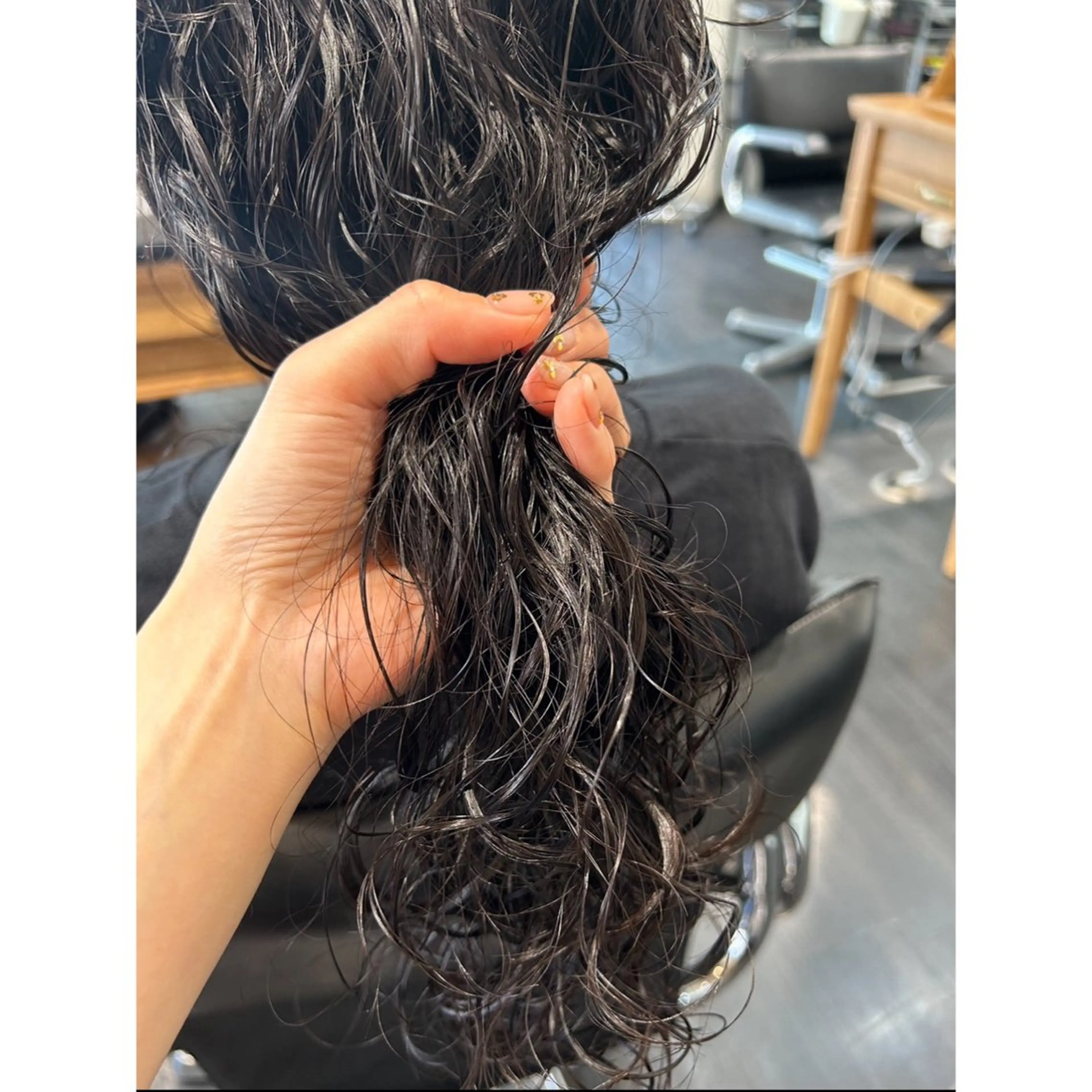 ロング パーマ ロング Mplus  二子玉川所属・◎鹿嶋◎暖色ｶﾗｰ /ﾒﾝｽﾞﾊﾟｰﾏのヘアスタイル