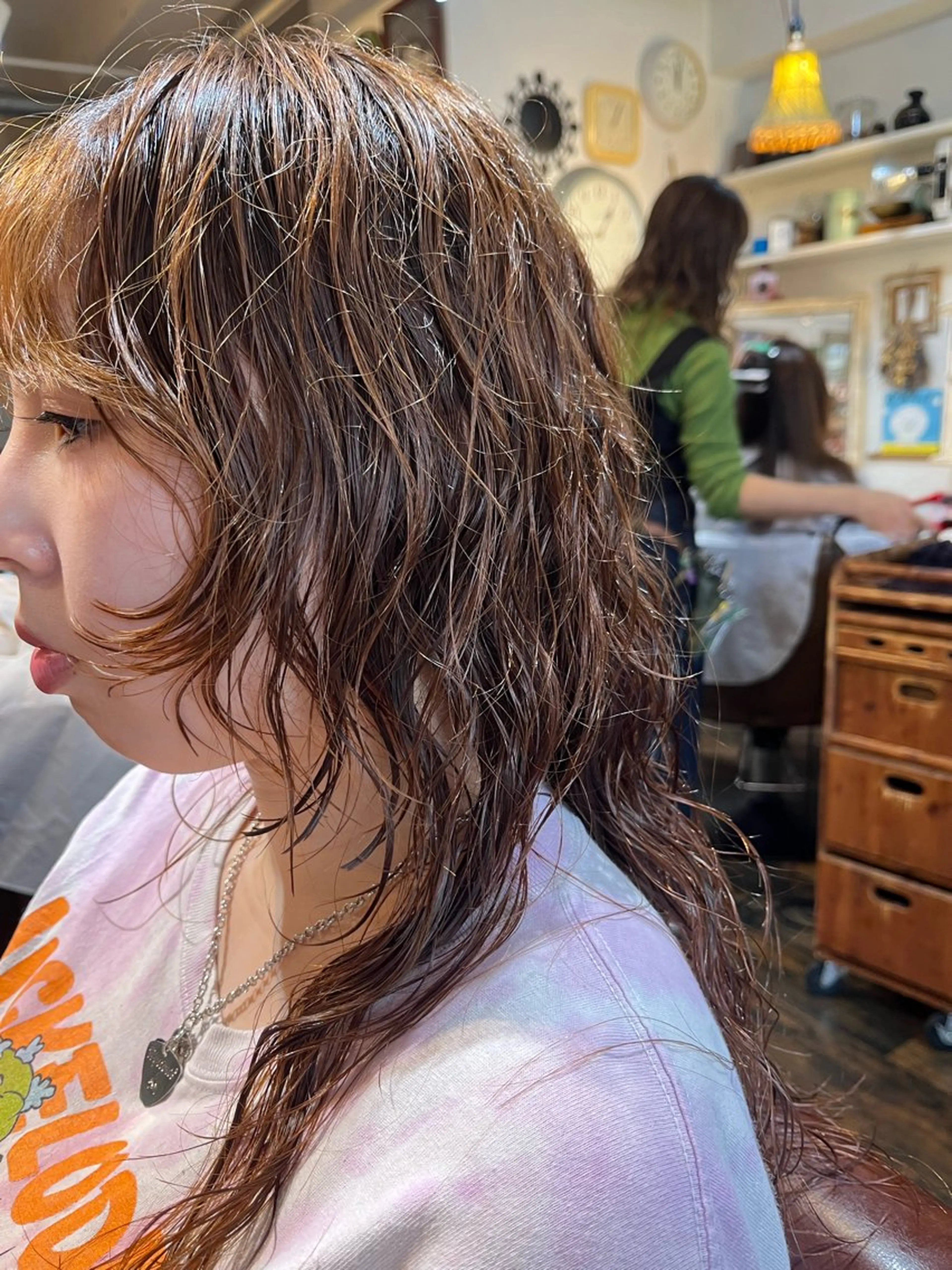 ロング パーマ 顔まわりレイヤー 顔周りカット レイヤーカット カット パーマ ヘッドスパ 抜け感パーマ/ ショート/緒方椋のヘアスタイル