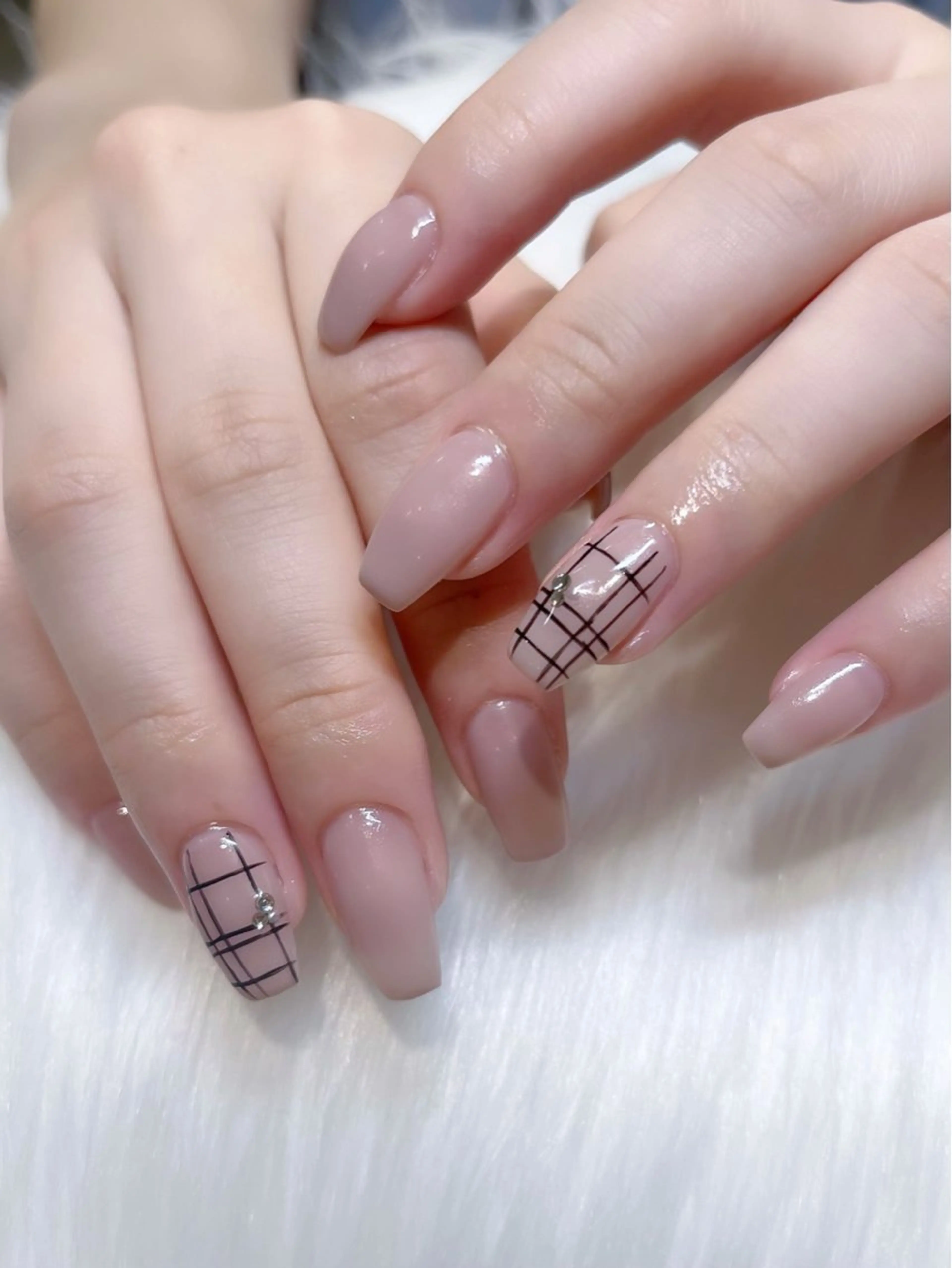 ネイル アートネイル ガーリー 韓国ネイル 持ち込み ワンホンネイル ハンドネイル KOKONA 🎀のネイルデザイン