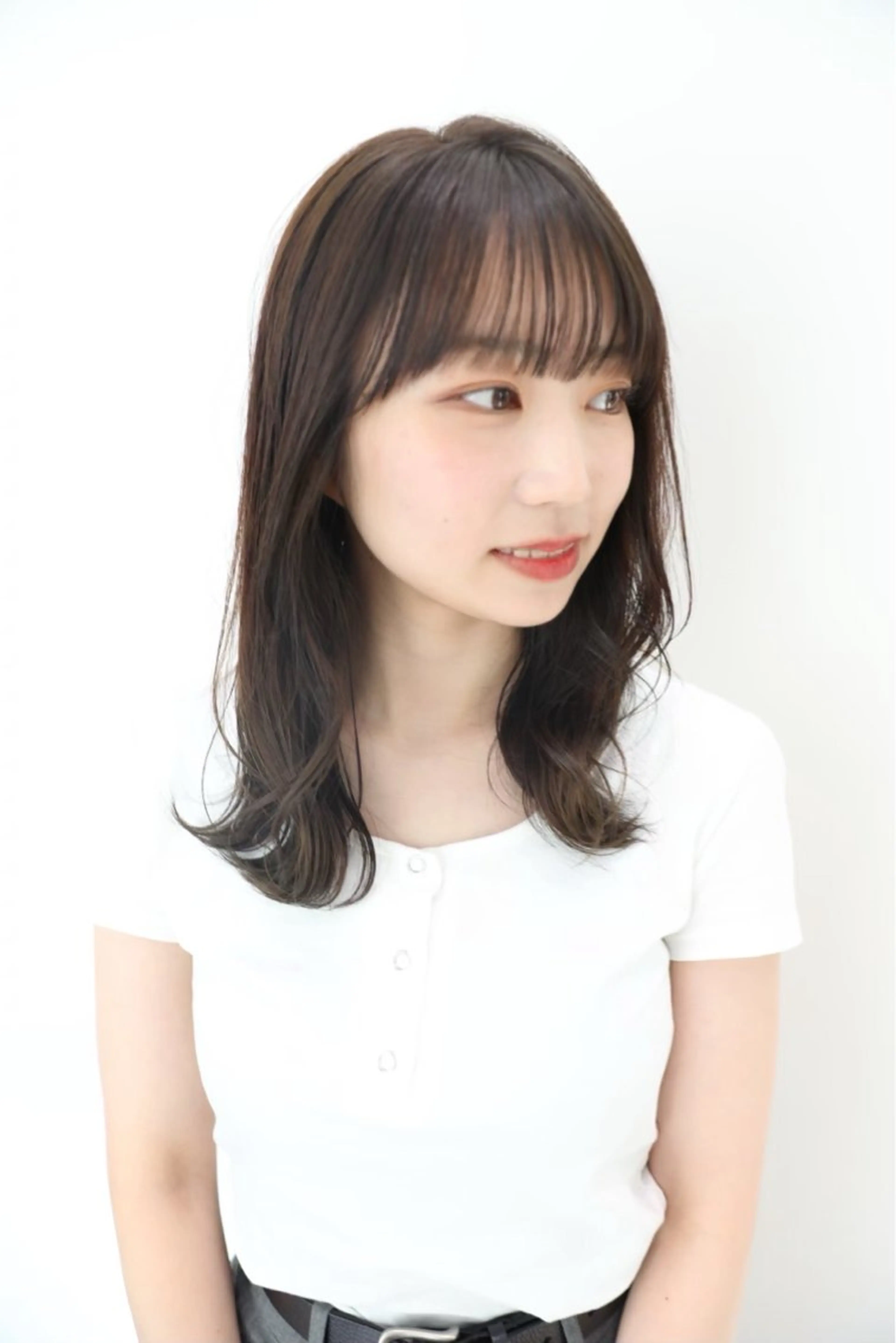 ミディアム 平山 千紗のヘアスタイル