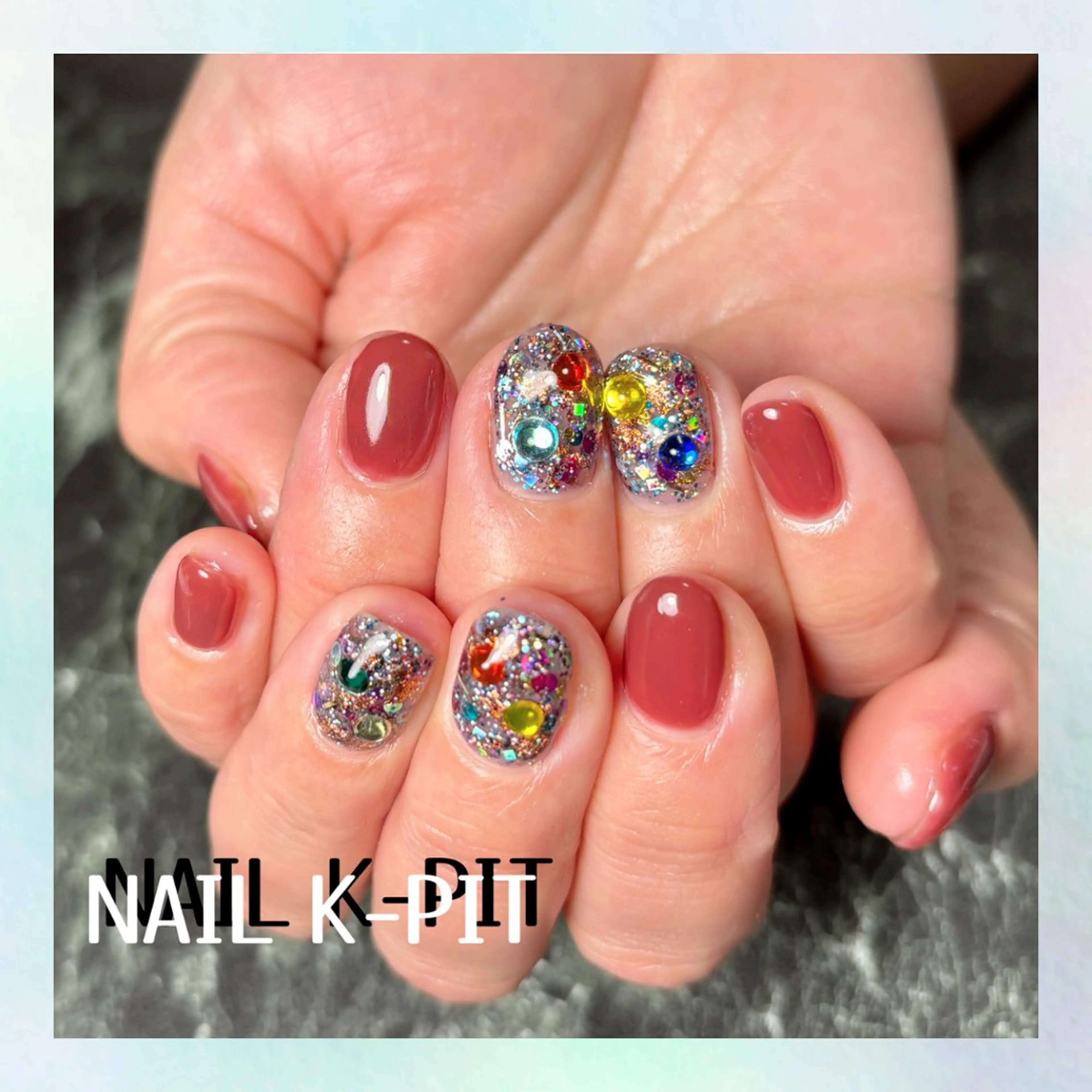 ネイル ブラウン キラキラネイル ハンドネイル NAIL K-PIT ネイル ケーピットのネイルデザイン