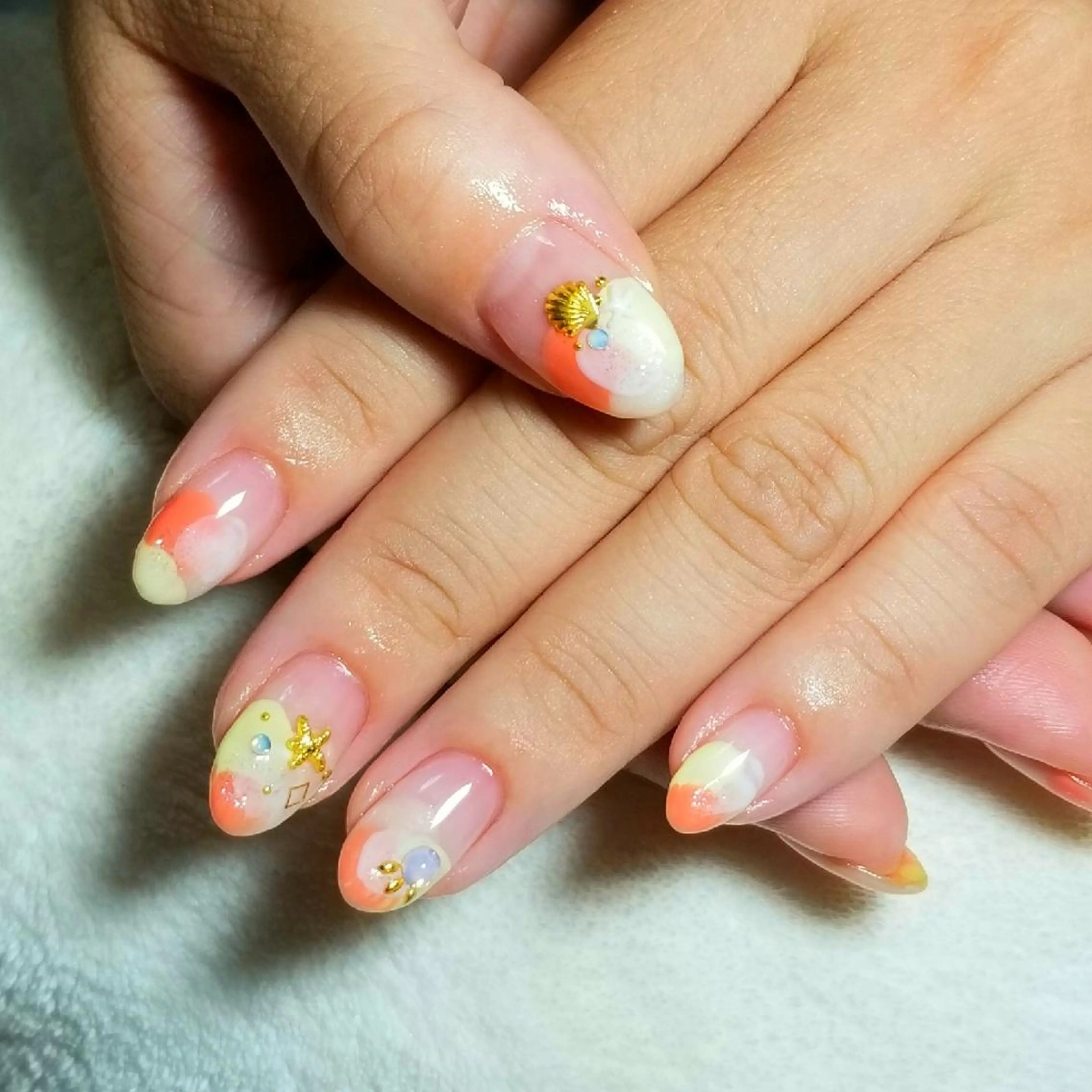 ネイル オレンジ 夏ネイル ハンドネイル フットネイル trees_ nailのネイルデザイン