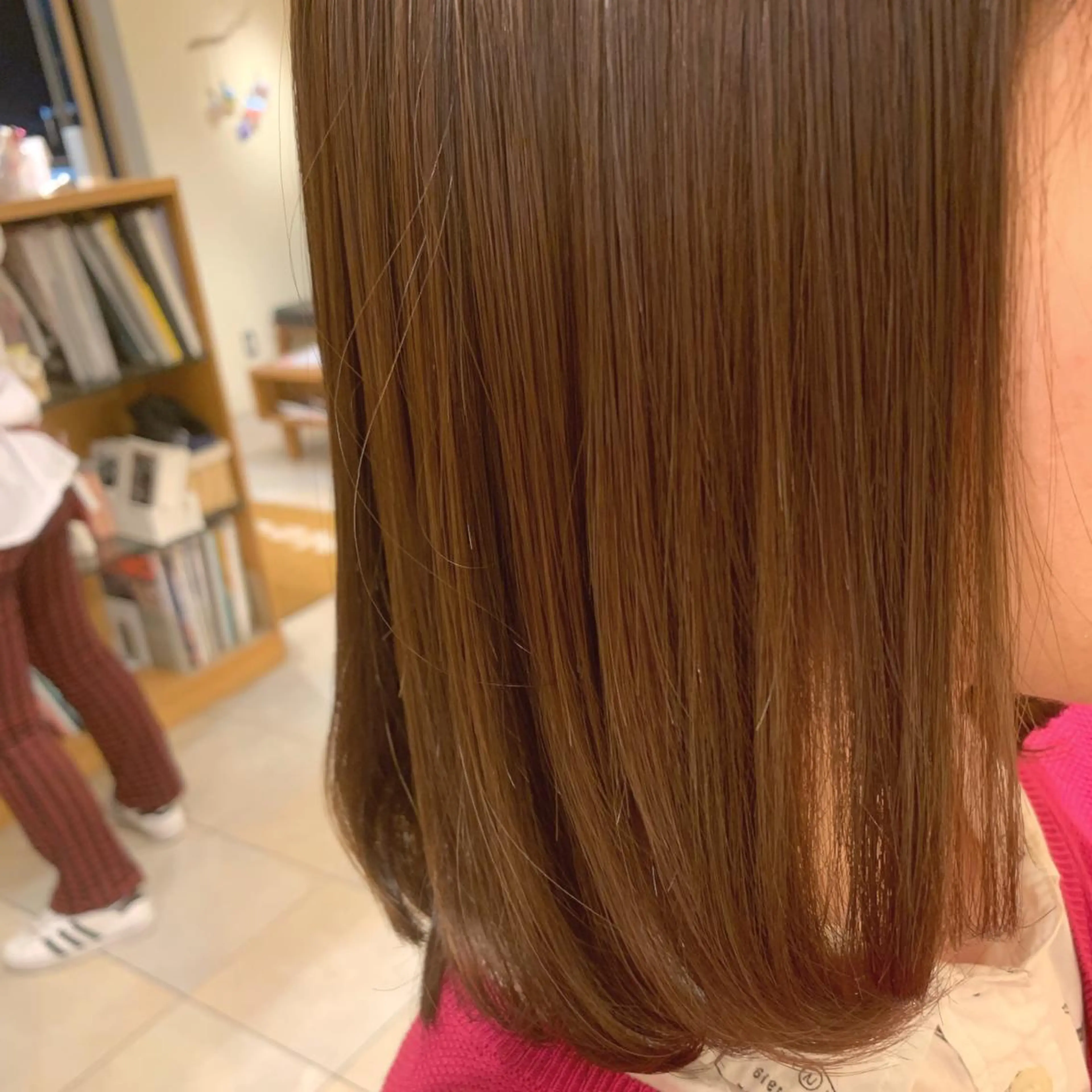 ミディアム カラー アッシュ ブラウンカラー 宮澤  タケル ミディアムヘアのヘアスタイル