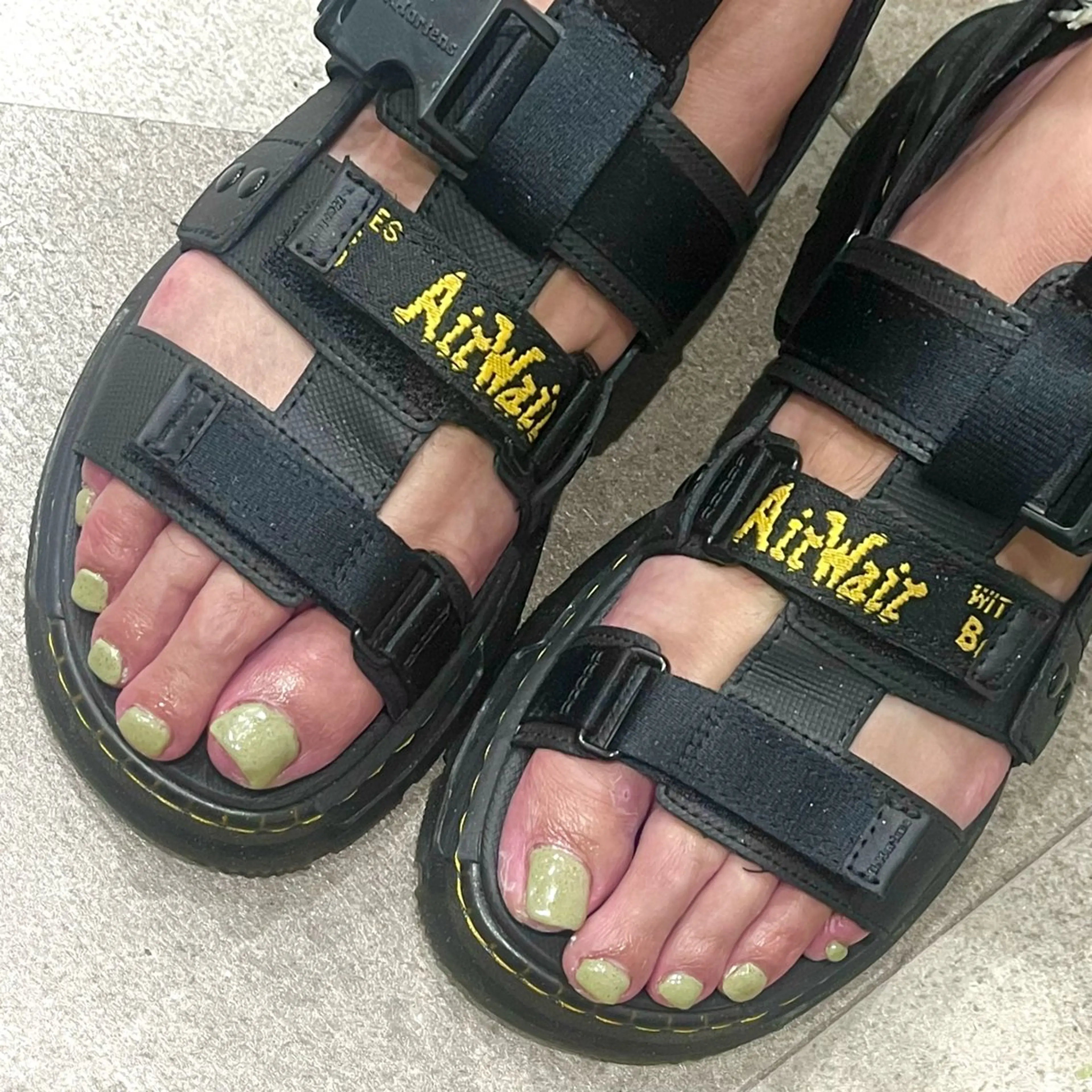 ネイル フットネイル メンズネイル ワンカラーネイル フットネイル Nail salon Cielel⟡Ayaのネイルデザイン