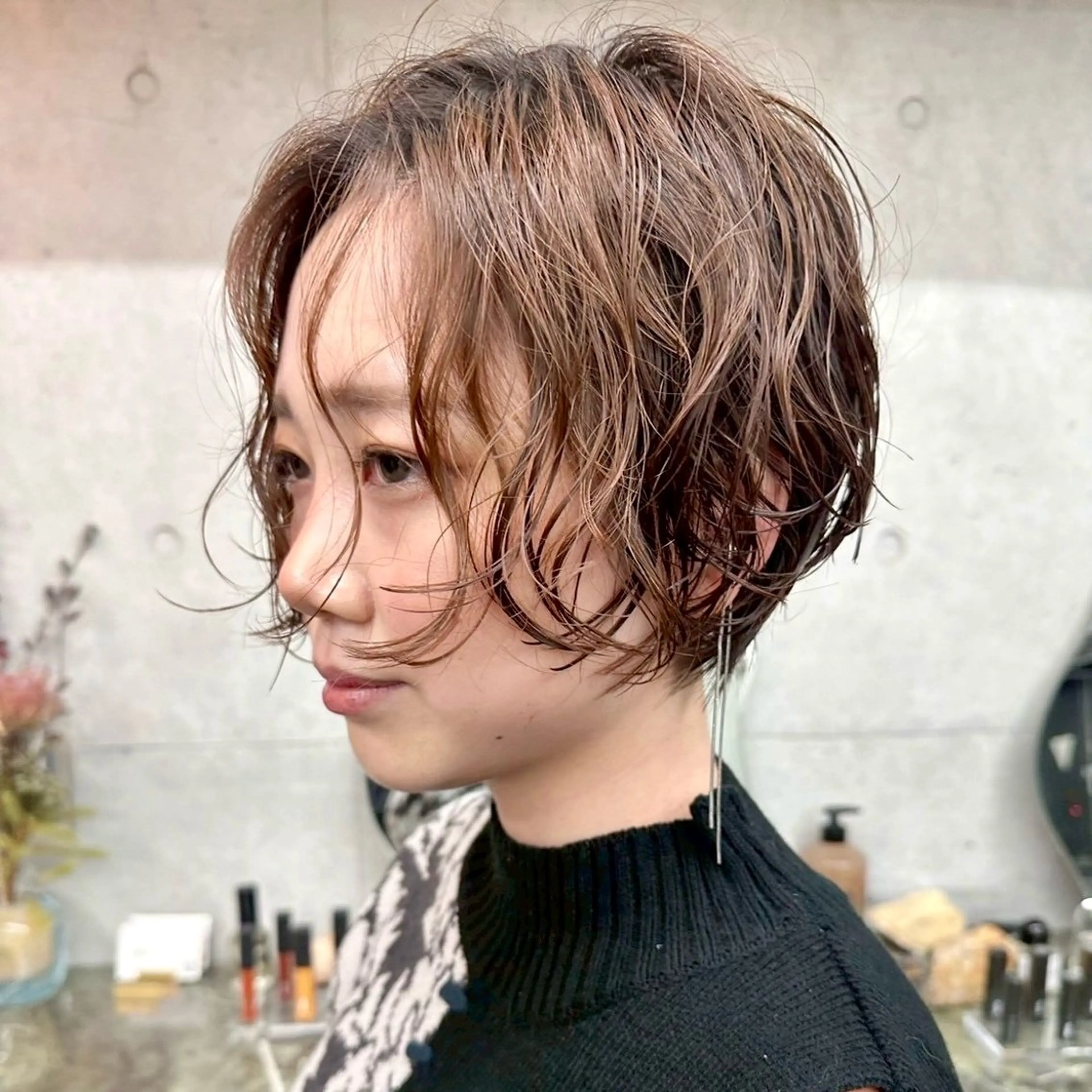 ショート パーマ カット パーマ 透け感カラー 🌱いわさきのヘアスタイル