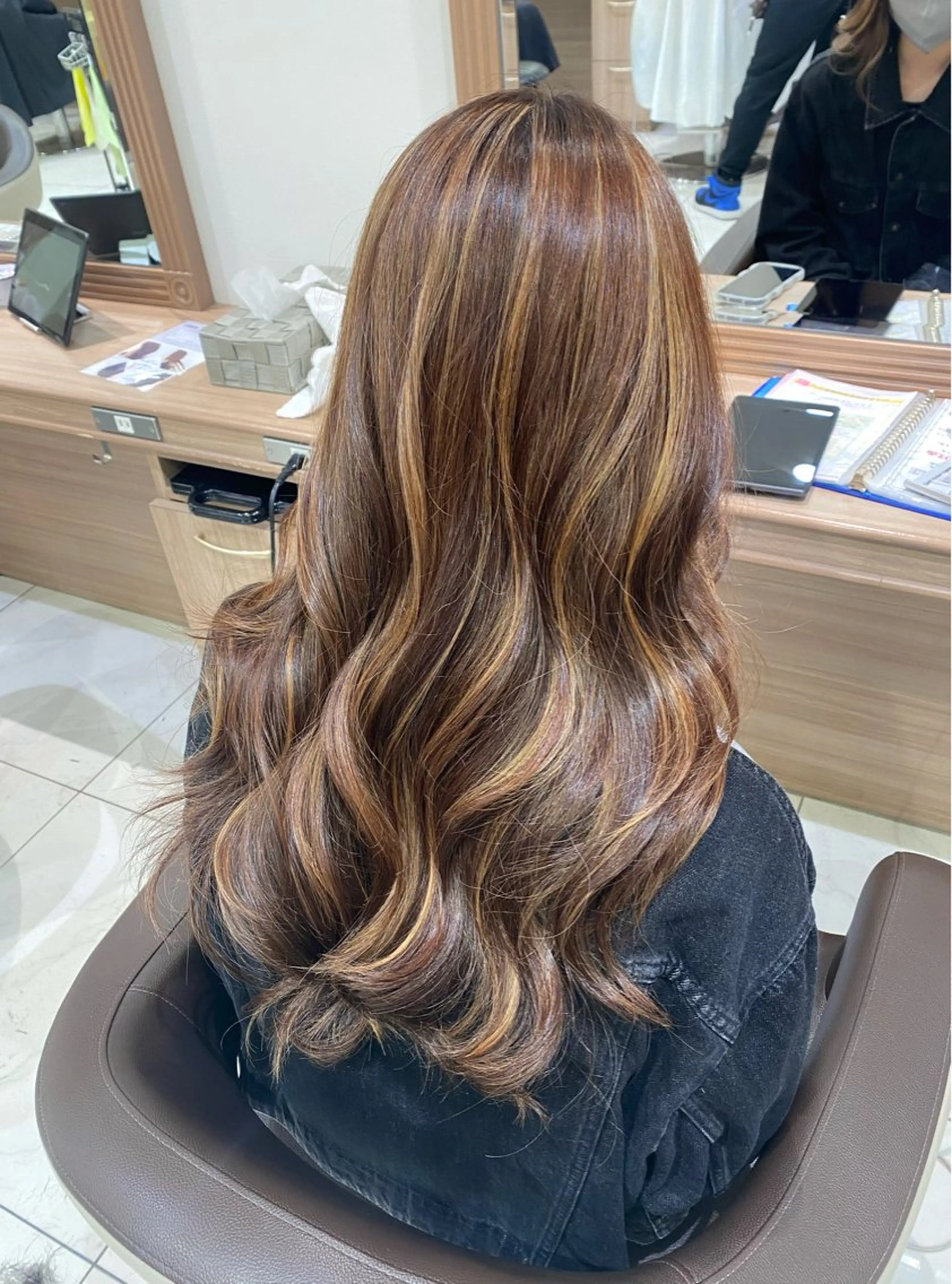 ロング カラー ヘアアレンジ 奥村 美郁子のヘアスタイル
