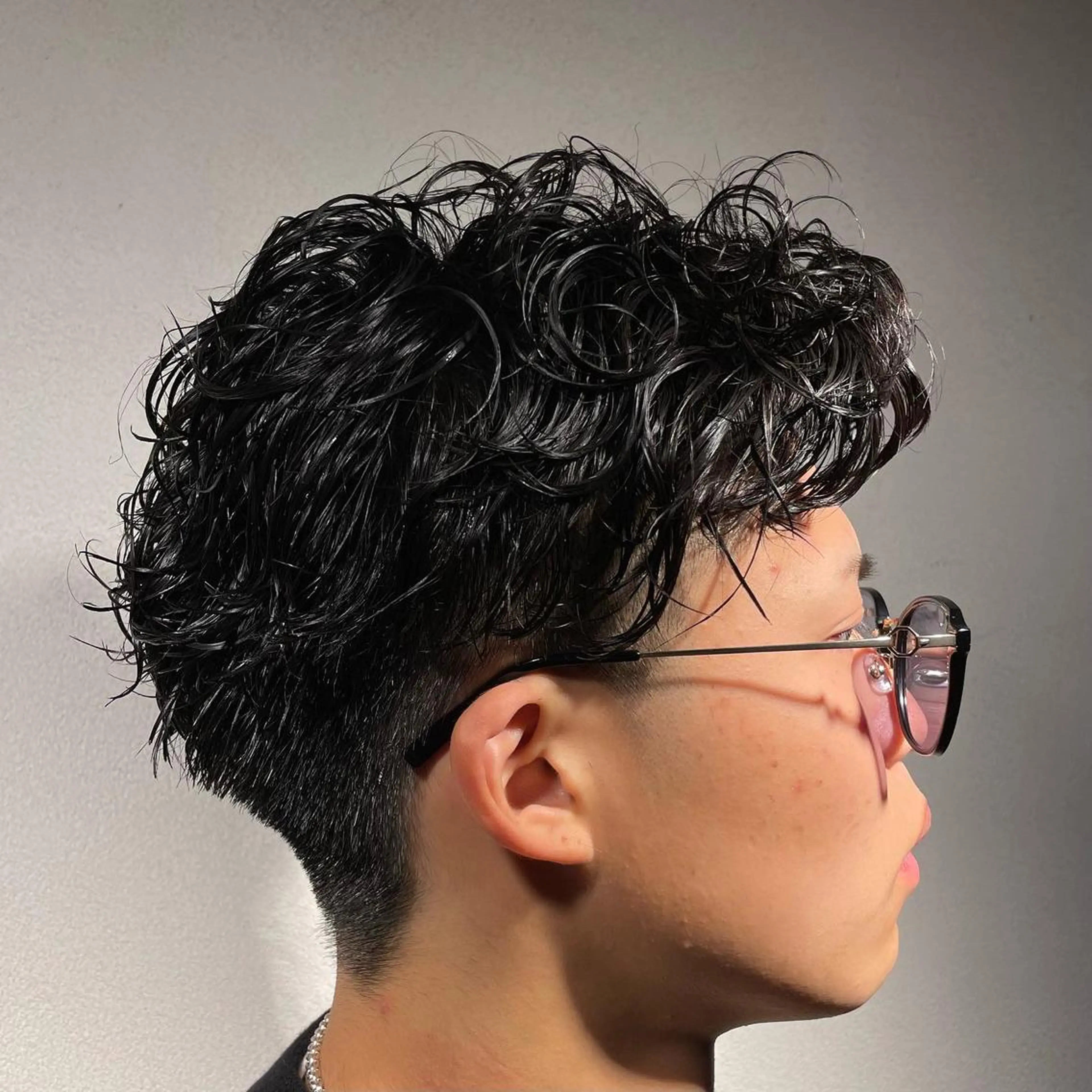 ショート パーマ メンズ メンズパーマ 学生（メンズ向け） 入学式 卒業式のヘアスタイル 学生 カット パーマ ヘアセット メンズ/メンズパーマ /心斎橋/新地政紀のヘアスタイル
