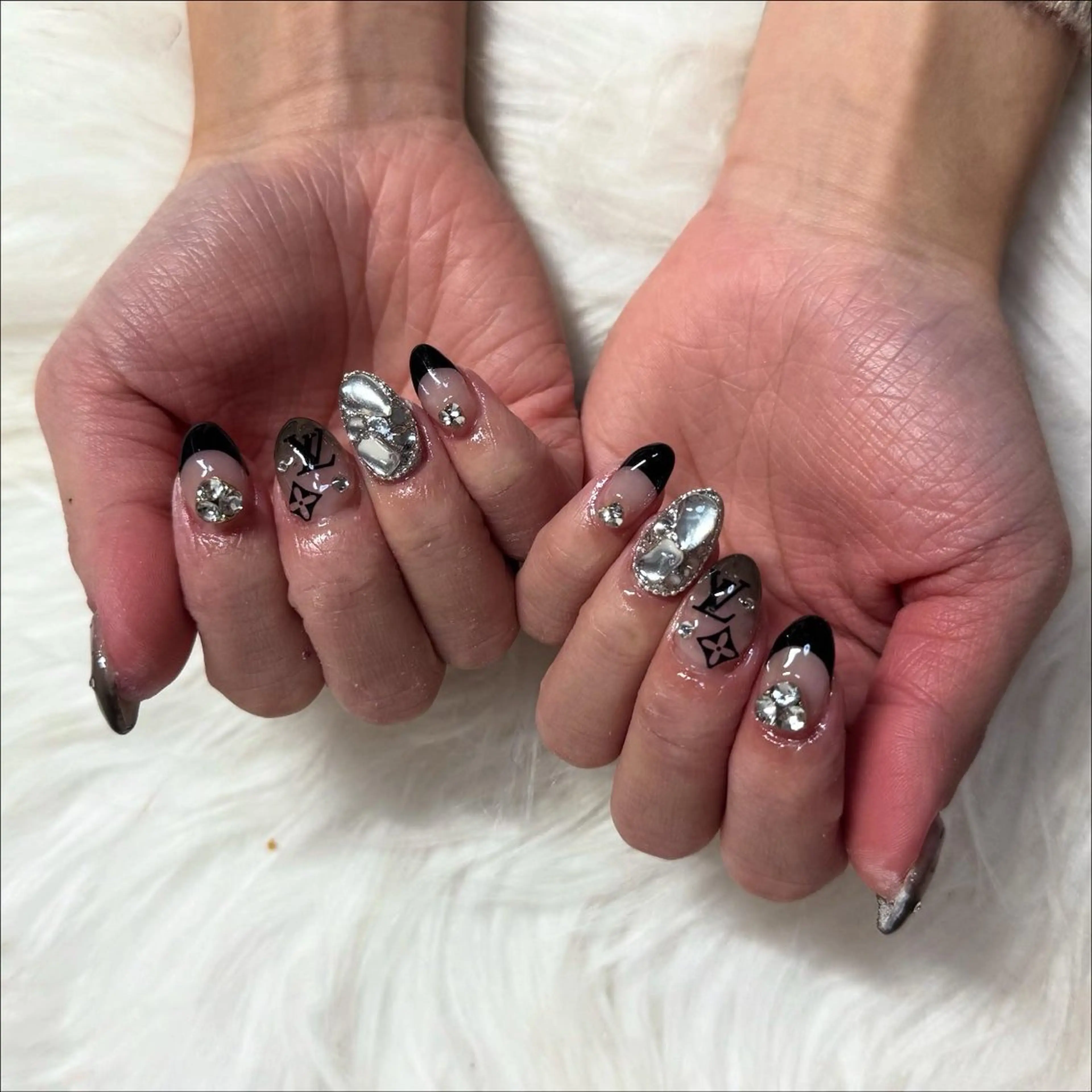 ミディアム ハンドネイル mao .のネイルデザイン