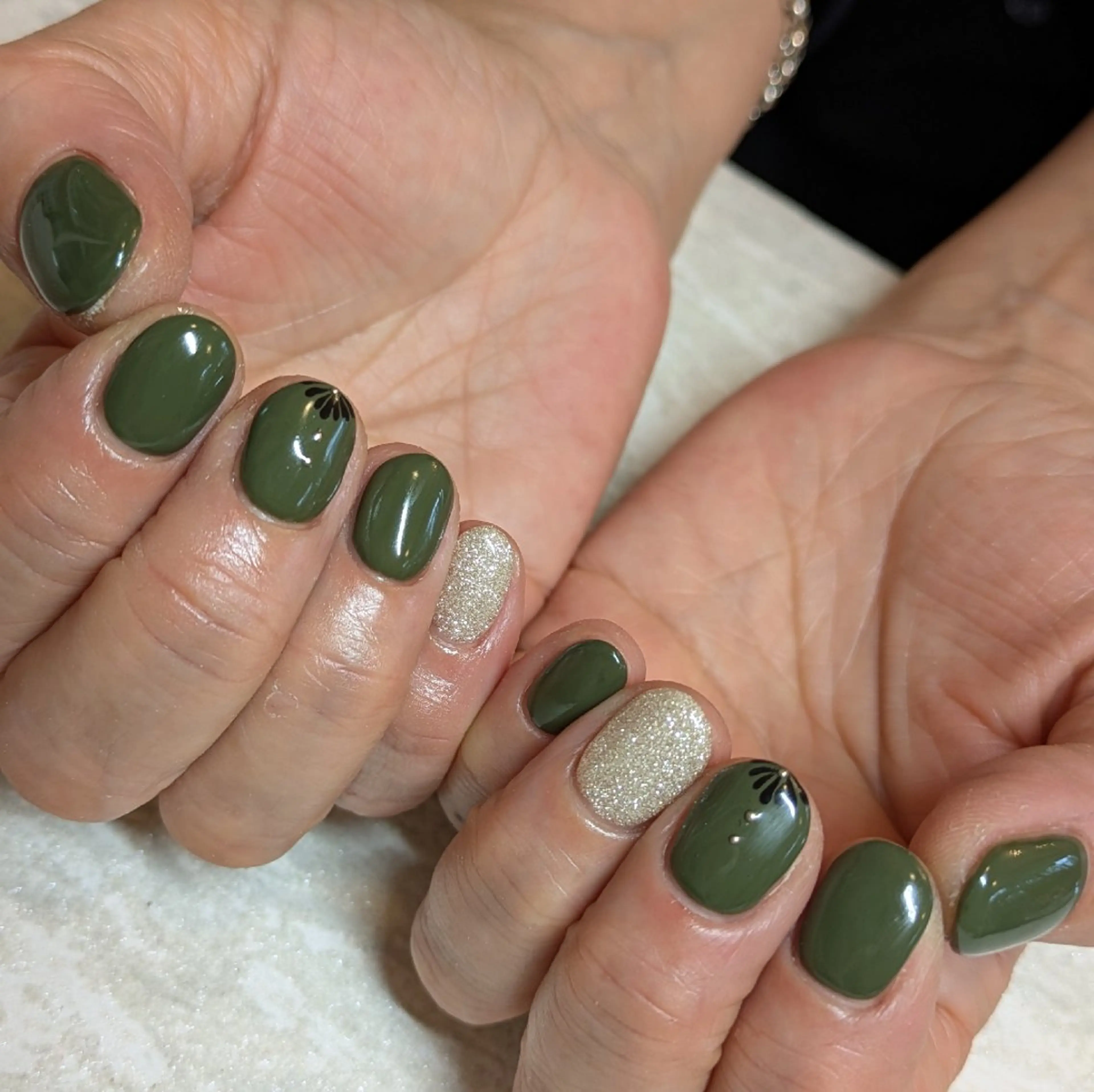 ネイル シンプルネイル ジェヌインネイル 河内のネイルデザイン