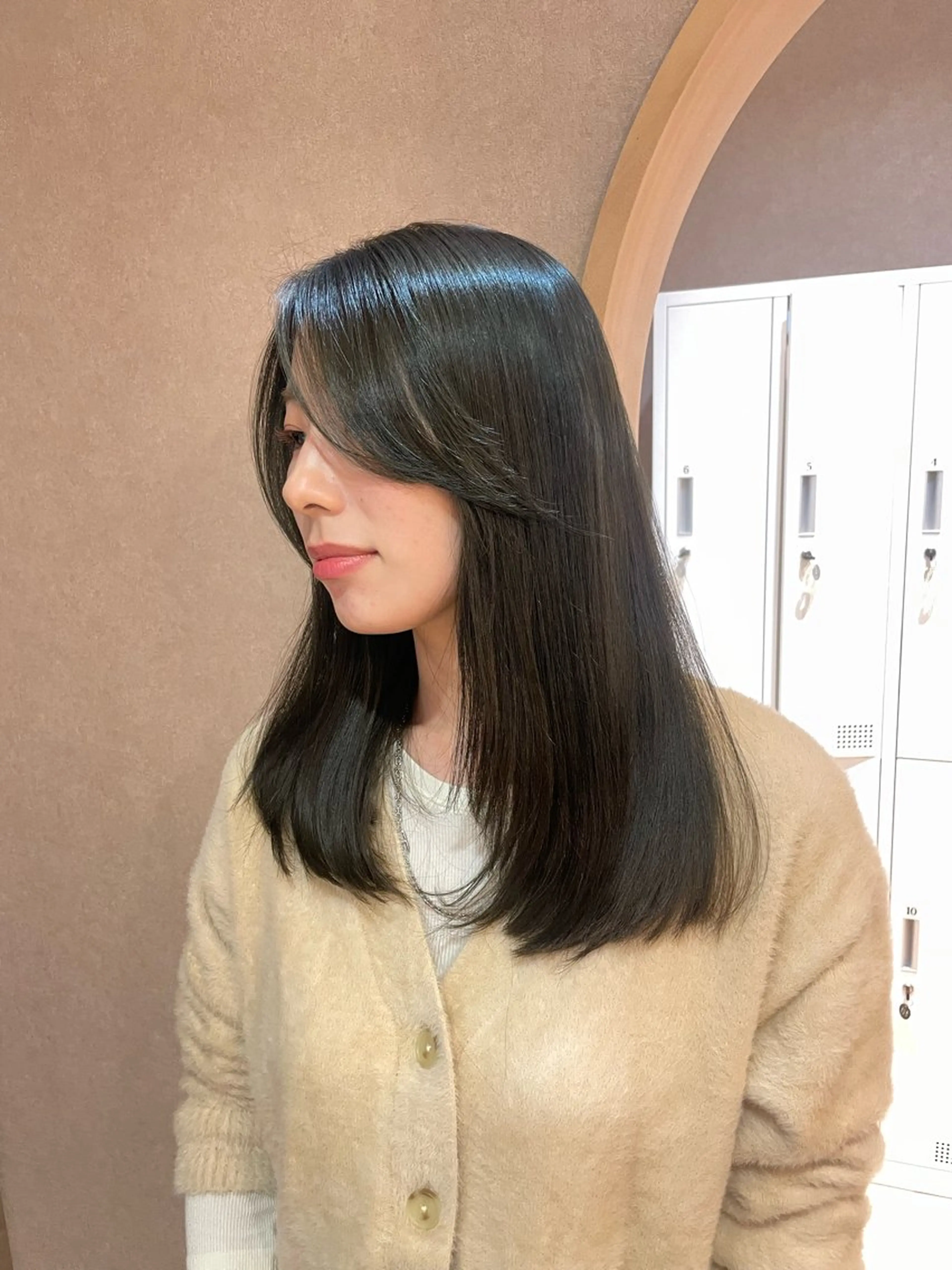 ミディアム レイヤーカット カット ヘアカラー トリートメント 似合わせ/透明感 /レイヤー/りほ🤍のヘアスタイル