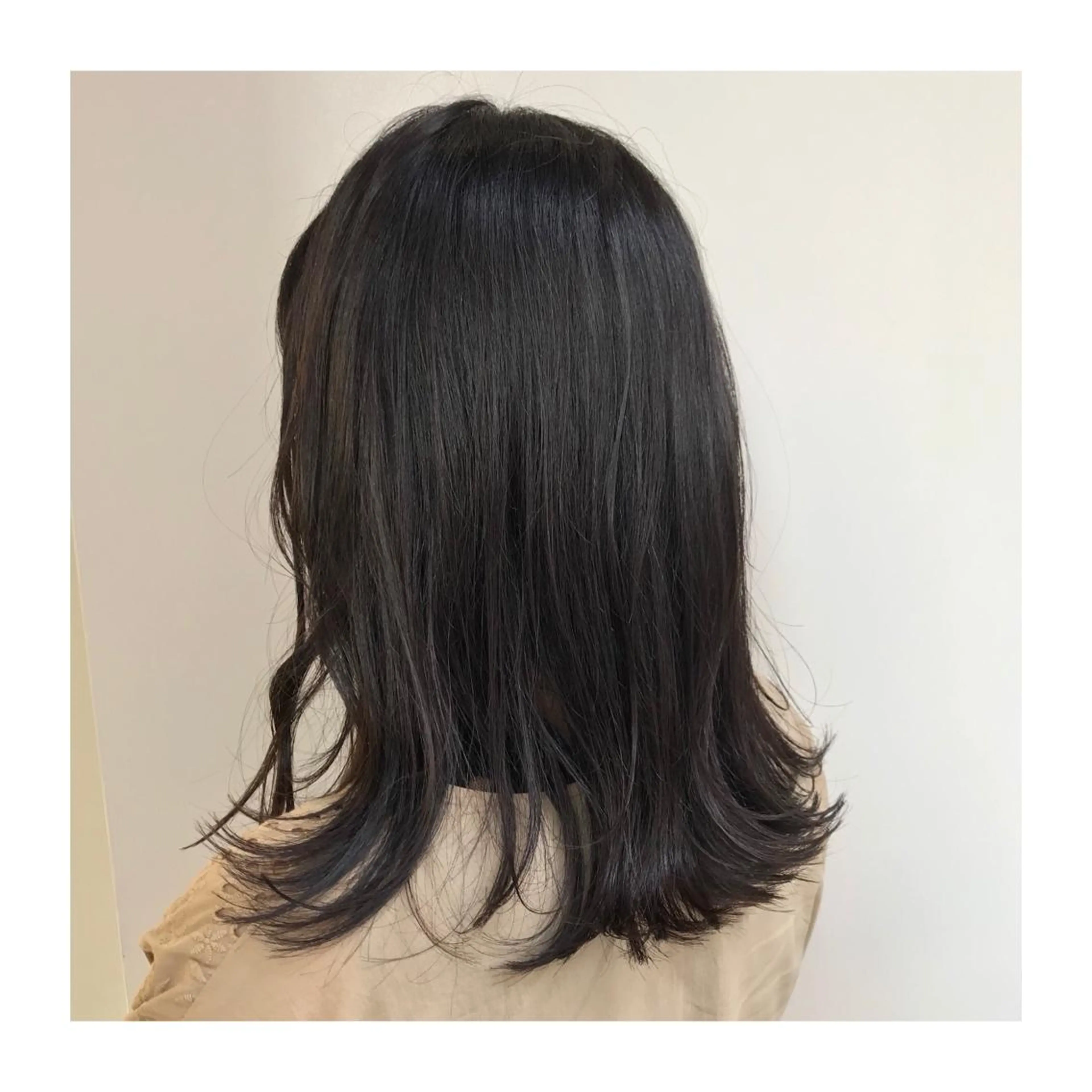 セミロング 30代からの大人 ショートのヘアスタイル