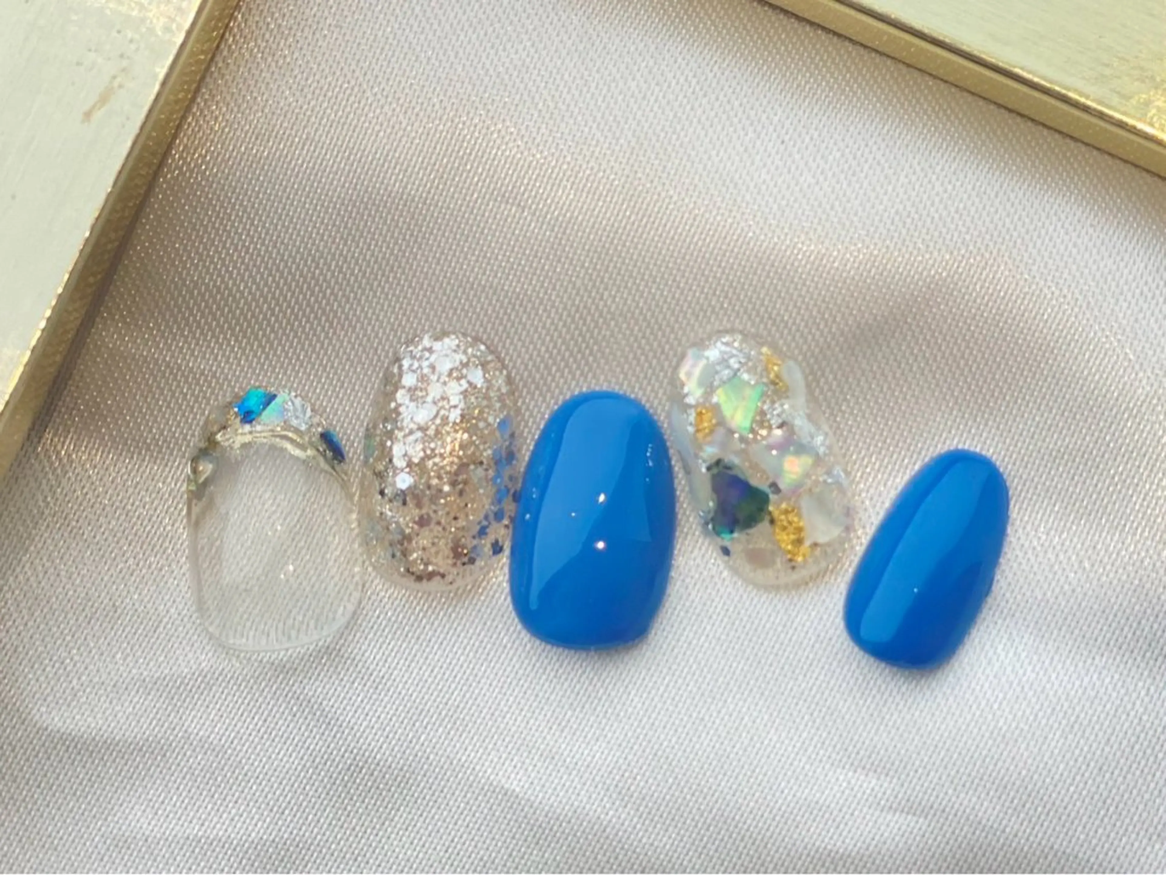 ネイル EARTH coiffure beaute 東松山店所属・町田 杏花のネイルデザイン