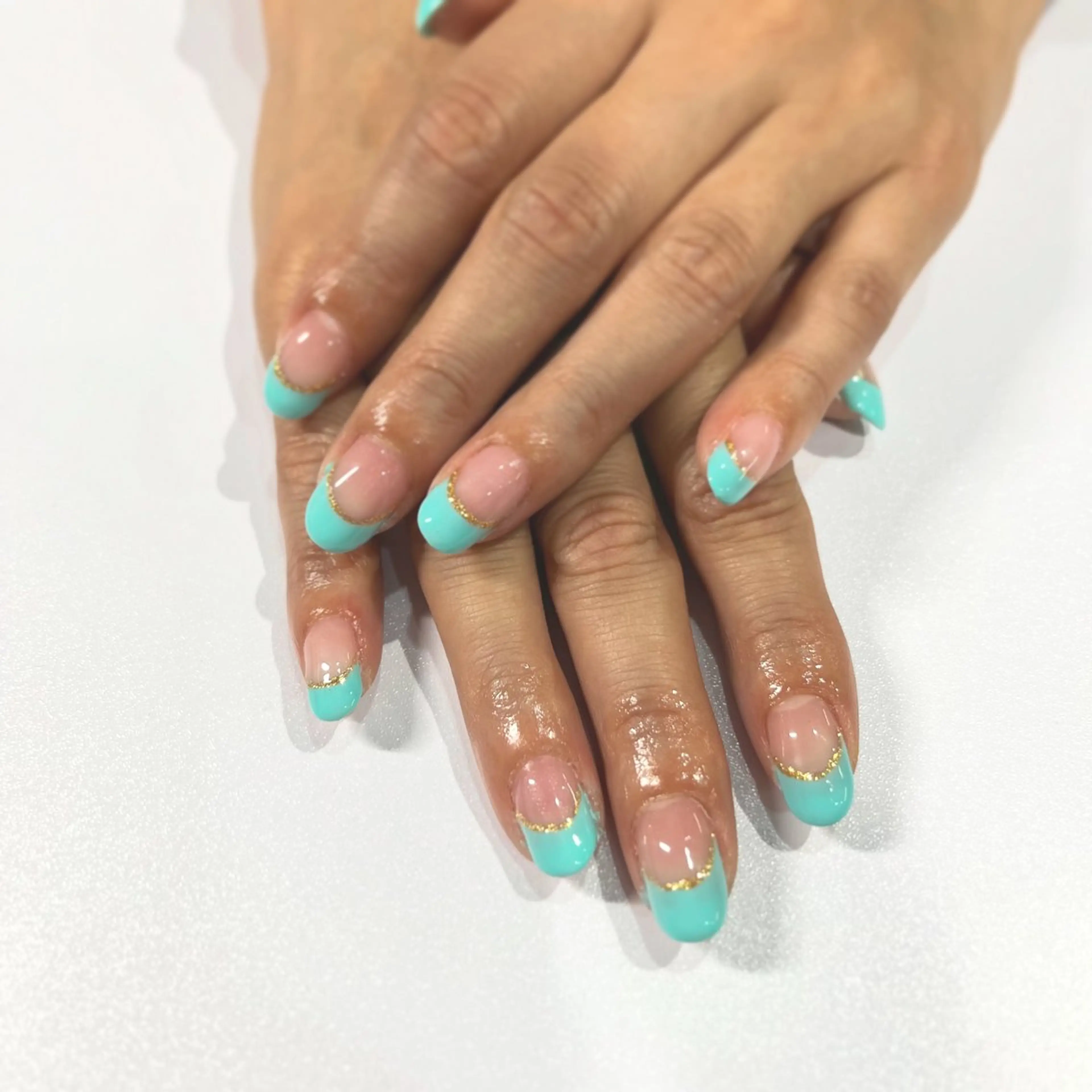 オフ込みフレンチネイルの写真